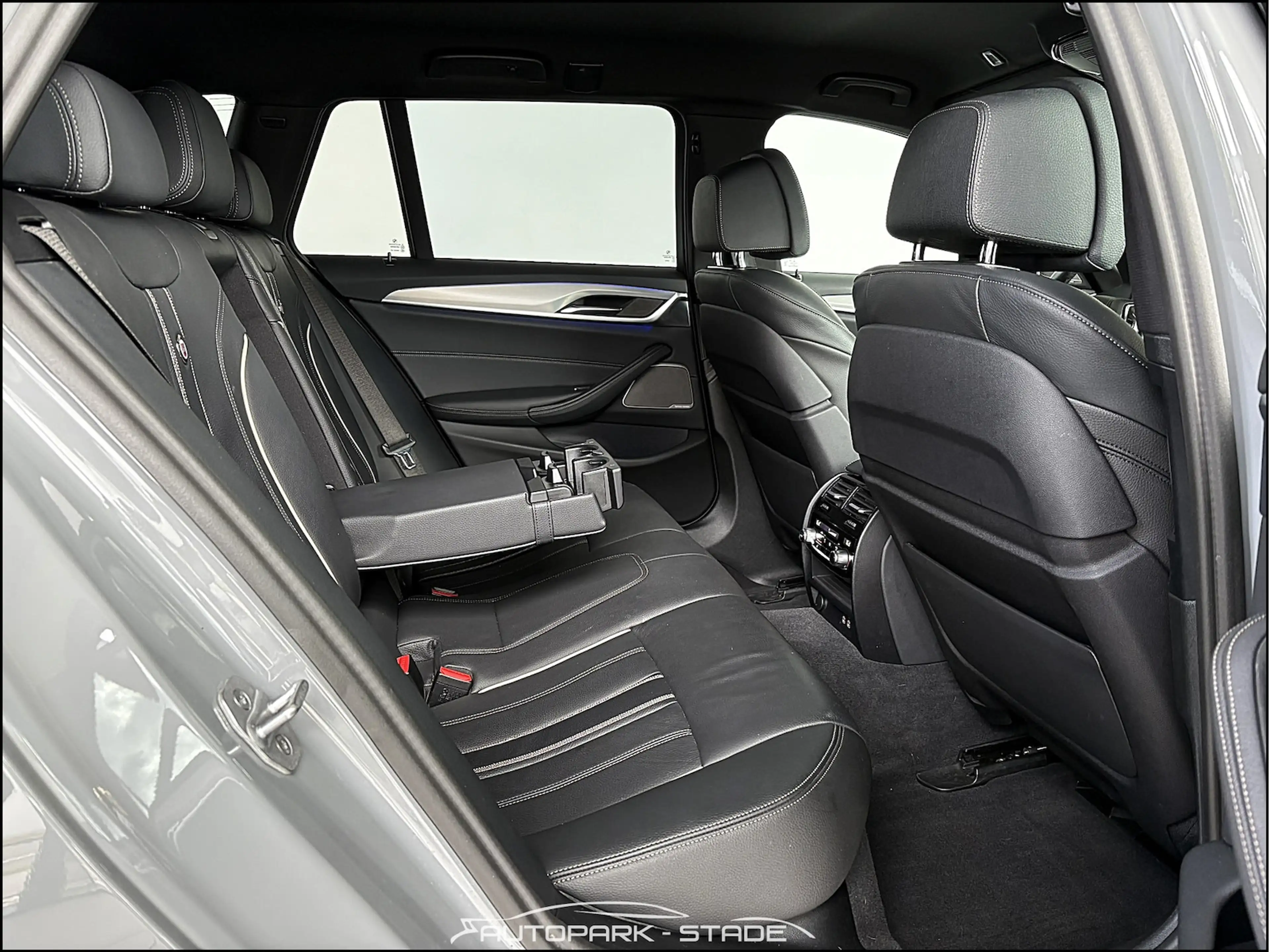 BMW 540 Alpina D5 S Biturbo touring Laser — photo 10