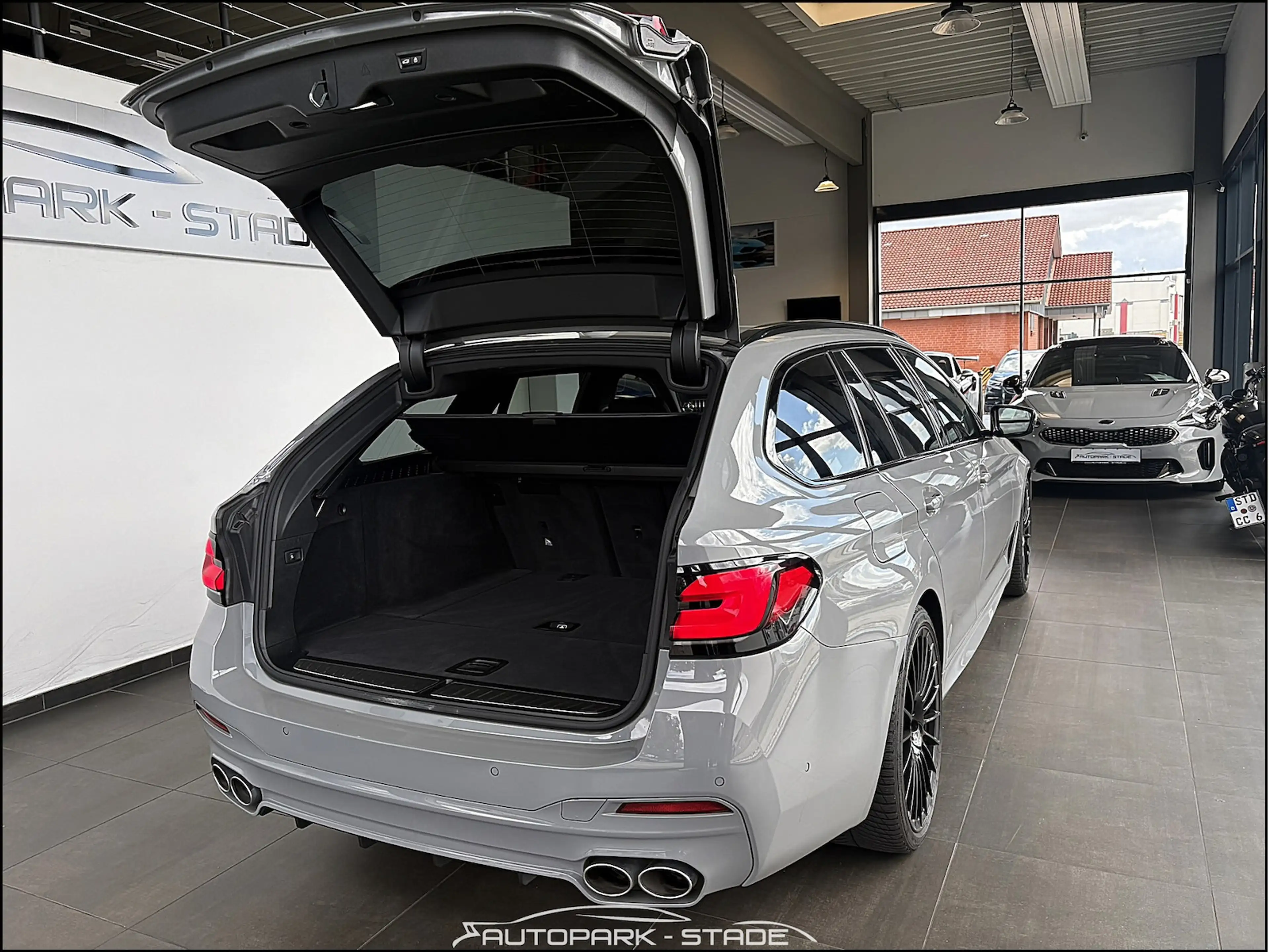 BMW 540 Alpina D5 S Biturbo touring Laser — photo 8