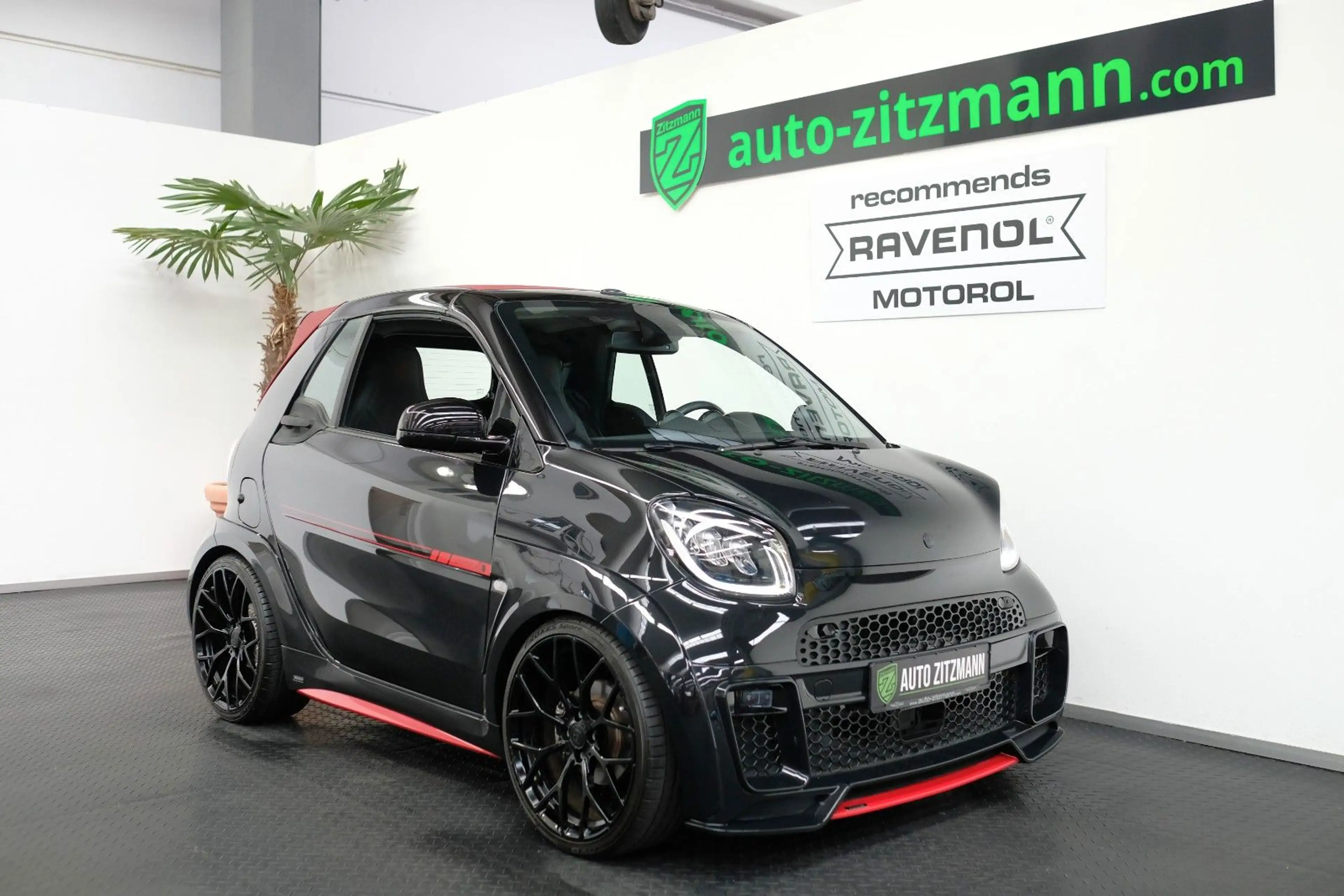 smart forTwo BRABUS ForTwo cabrio electric driveEQ/22KW/1of50 — photo 2