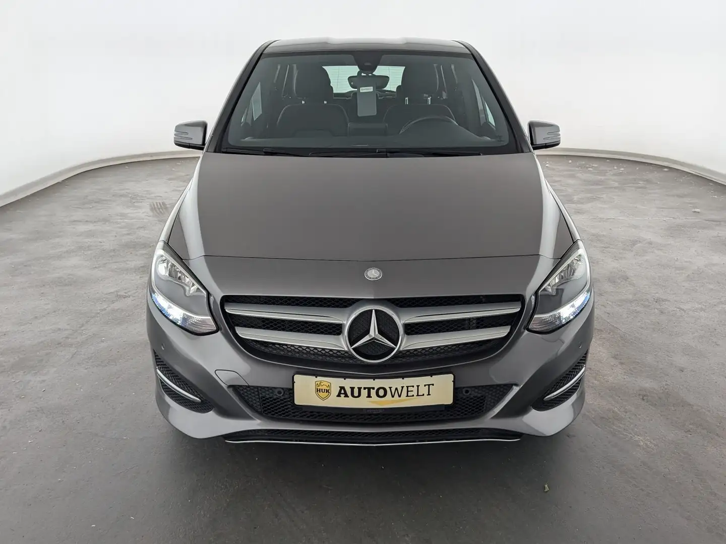 Mercedes-Benz B 180 B 180 Urban NAVI+SHZ+AHK+PDC+ Klima/Park-Assist. Grau - 2