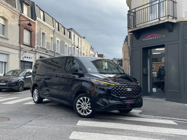 Ford Tourneo Custom 320 L2 2.0 EcoBlue 150 ch Titanium / ACCES RAMPE PMR / 9 PLACES / CARPLAY / ATTELAGE