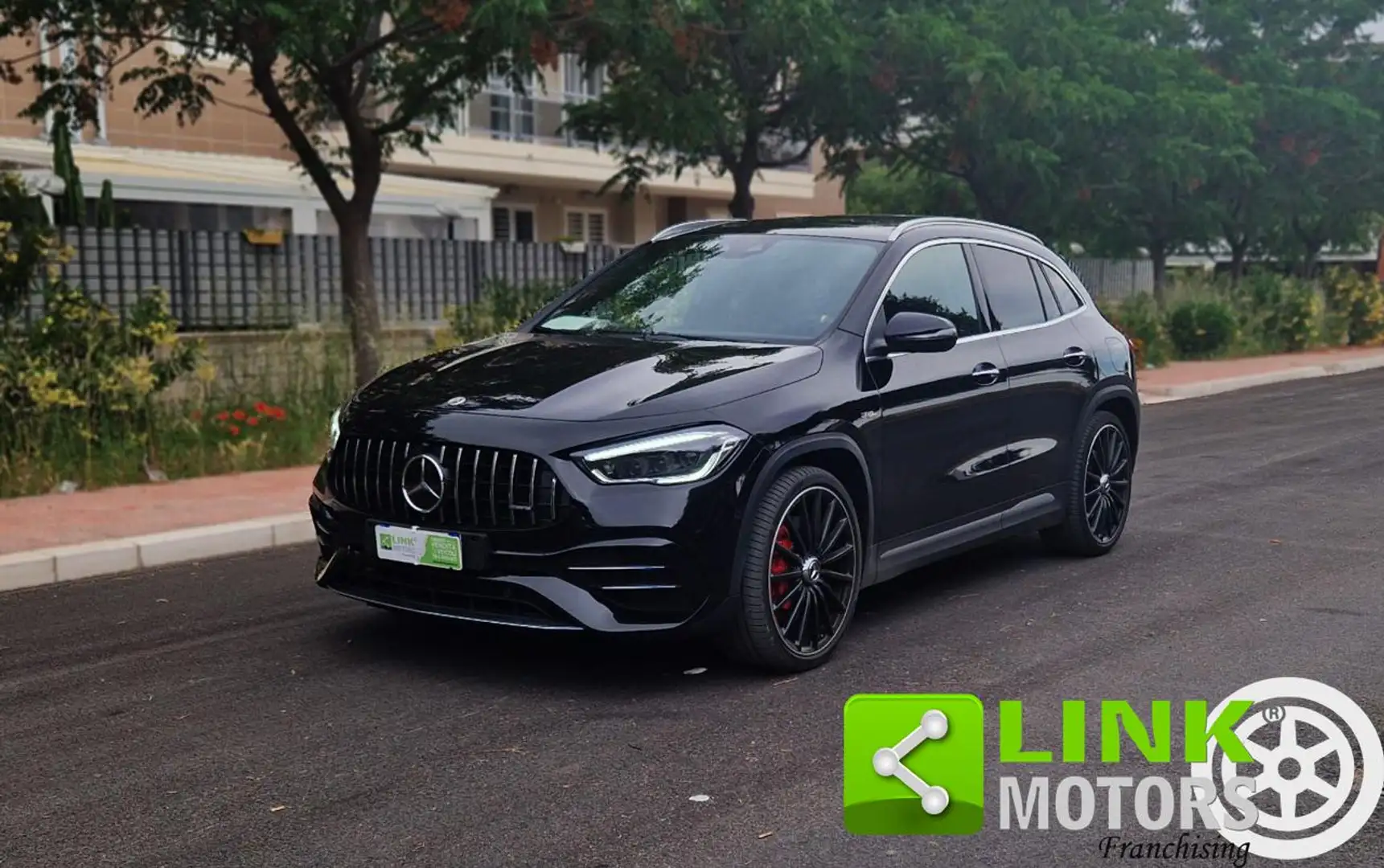 Mercedes-Benz GLA 45 AMG Premium Negru - 1