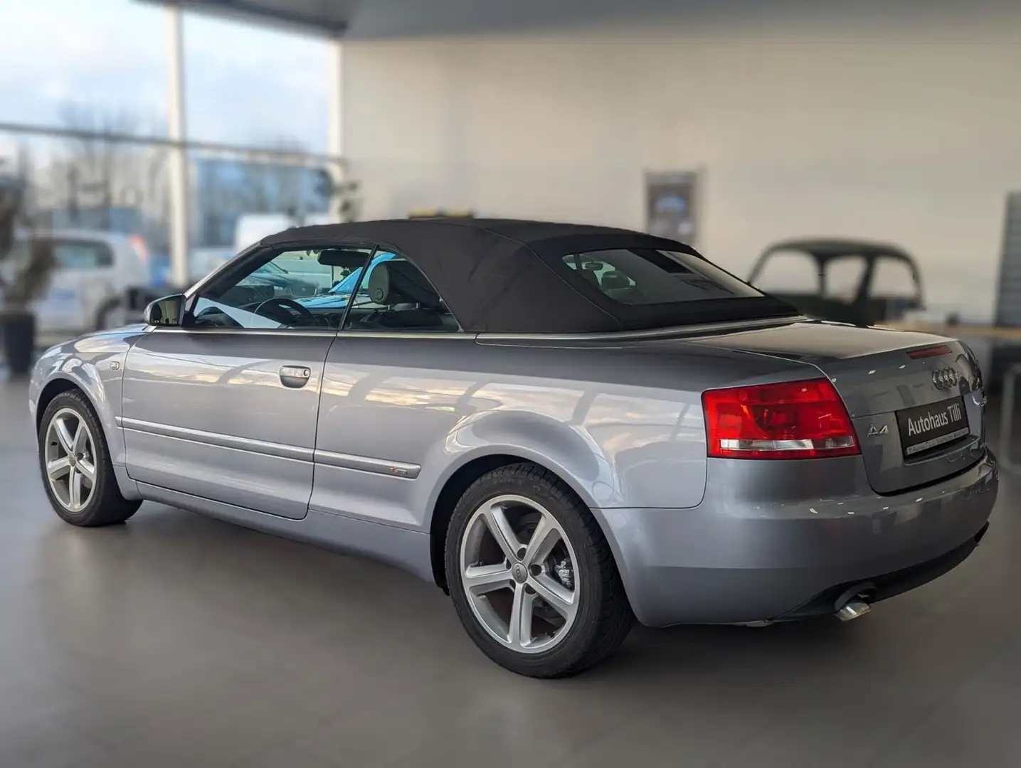 Audi A4 2.0 TDI Cabrio S line Sport/Leder/Xenon/Navi Plateado - 2