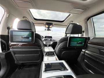 740Le PHEV Aut.