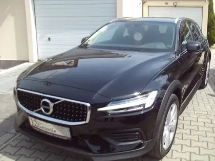 Annonce voiture d'occasion Volvo V60 Cross Country - CARADIZE