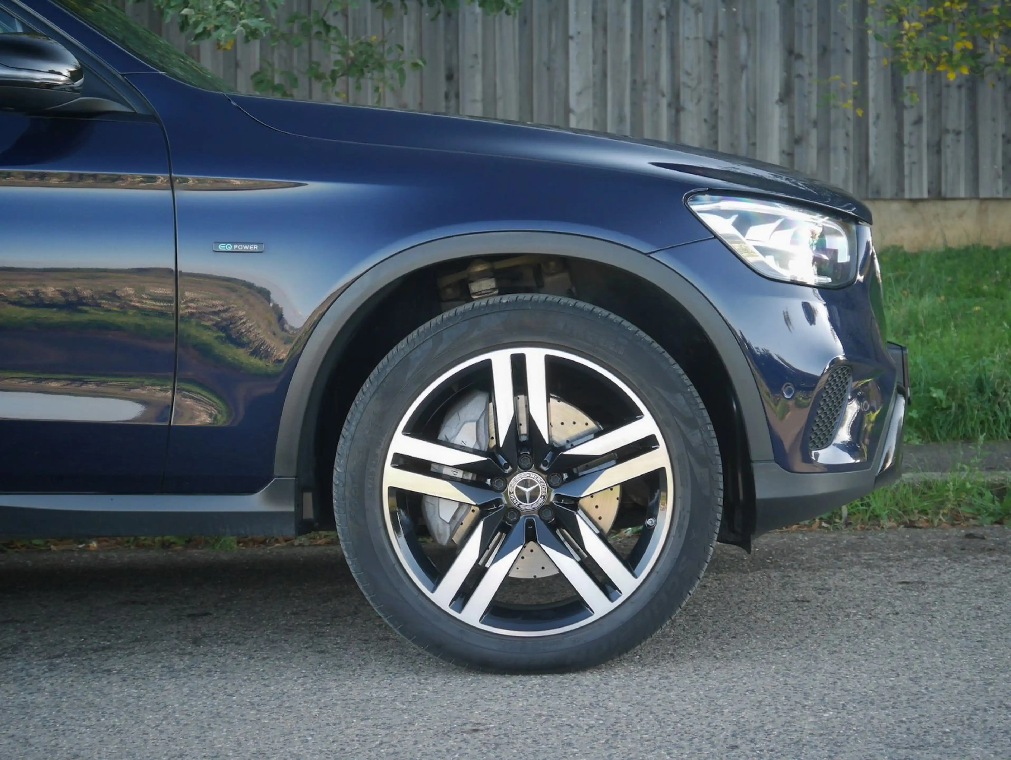 Mercedes-Benz GLC 300 e 4Matic Plug-In-Hybrid//AMG Line — photo 12