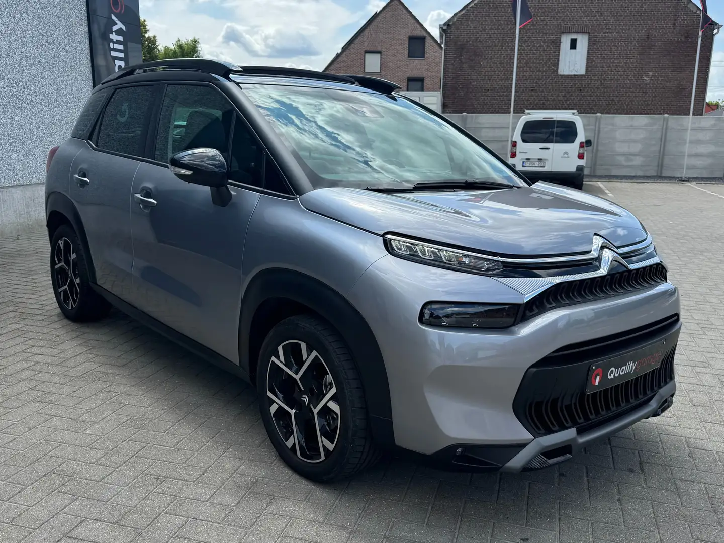 Citroen C3 Aircross Shine/OpenDak/GPS/Camera/Keyless/HeadUp/LED Grijs - 1