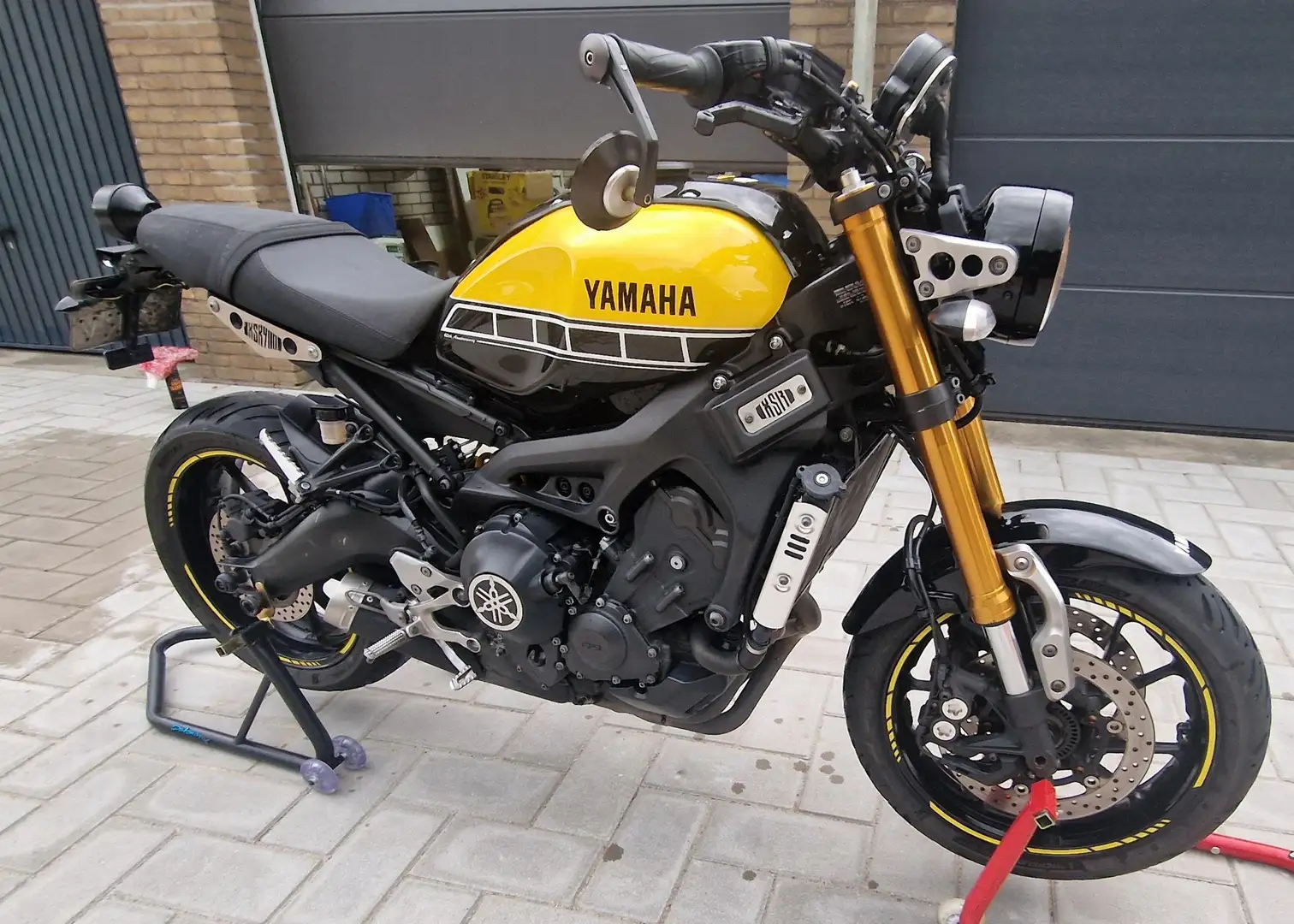 Yamaha XSR 900 60th Anniversary Galben - 1