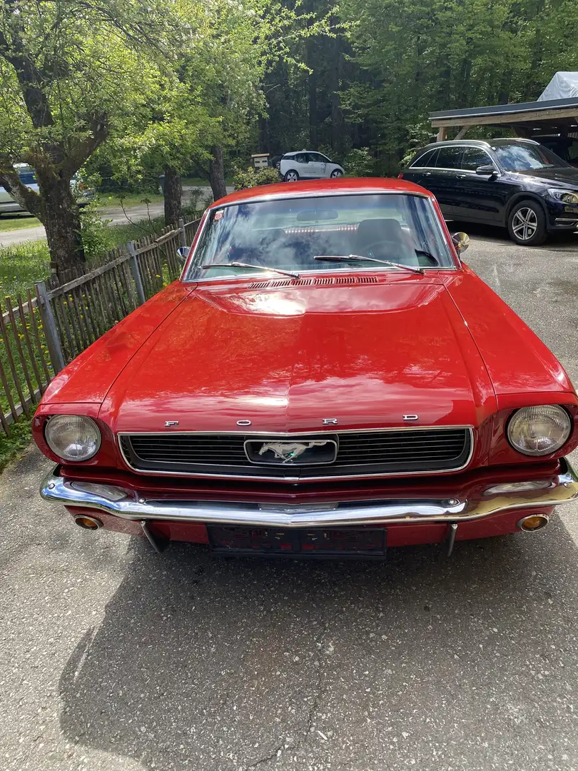 Ford Mustang Ford Mustang Sportwagen / Coupé Rot - 2