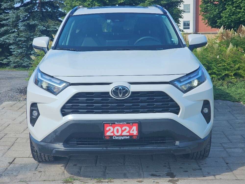 2024 Toyota RAV4 XLE XLE Premium|Leather|Roof|Alloys|CarPlay|Safety — снимка 1