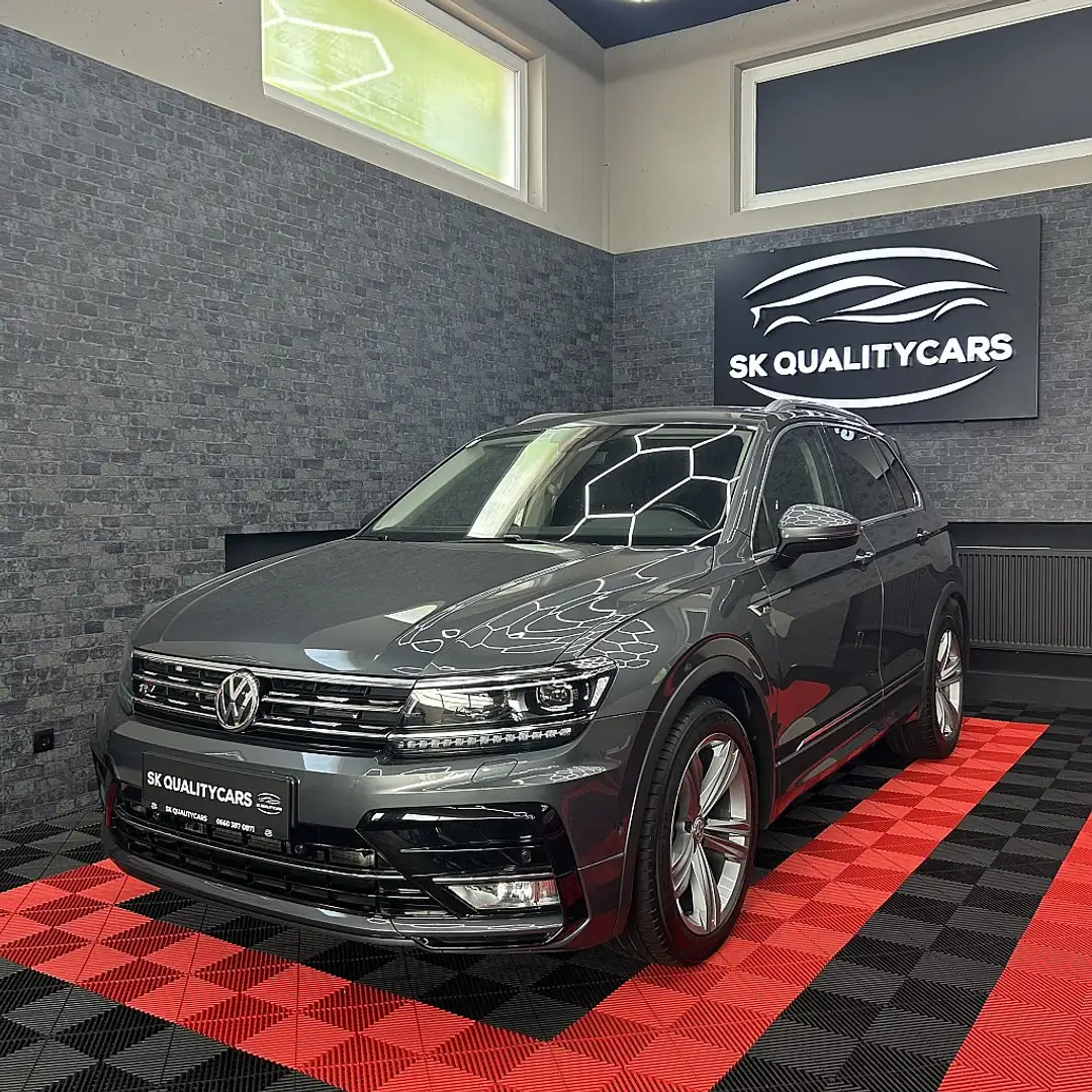 Volkswagen Tiguan 2,0 TDI SCR 4Motion Highline DSG Grau - 1