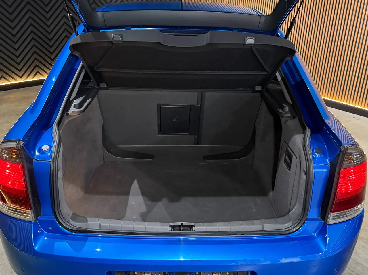 OPEL VECTRA OPC 2.8 V6 TURBO 280ch - SIÈGES RECARO CUIR CHAUFFANTS - GPS - RADARS AVANT/ARRIÈRE - CLIM BIZONE