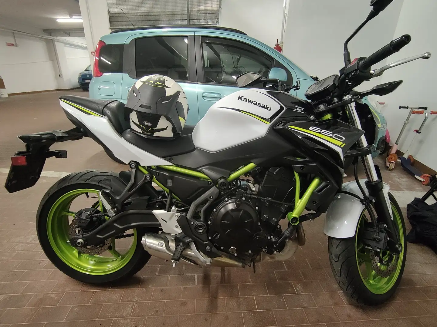 Kawasaki Z 650 Z650 Alb - 1