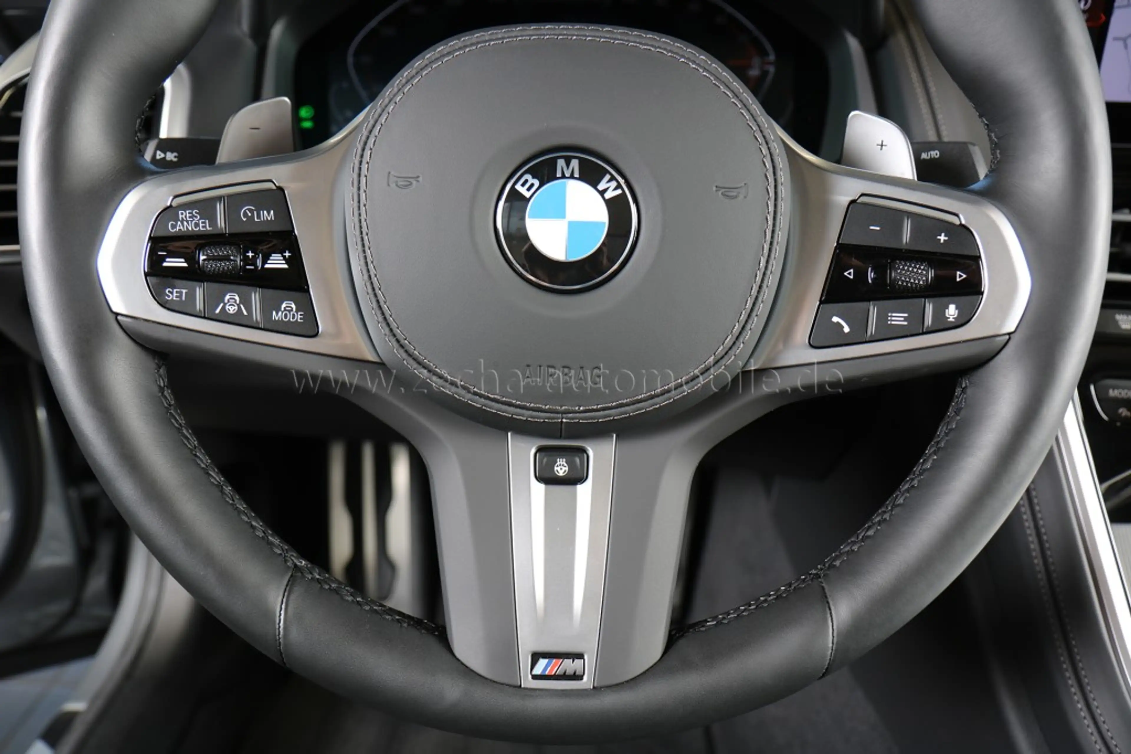 BMW 840 i Cabrio M-SportPRO.Sitzbel.ACC.Laser.360° — photo 8