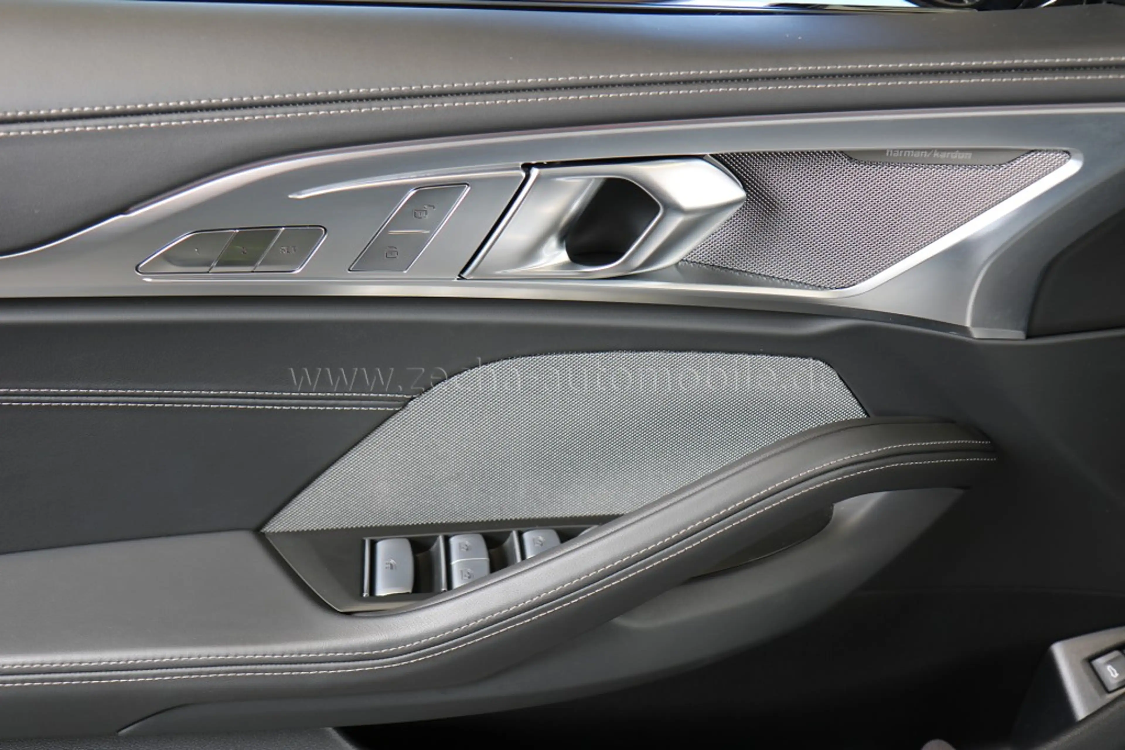 BMW 840 i Cabrio M-SportPRO.Sitzbel.ACC.Laser.360° — photo 5