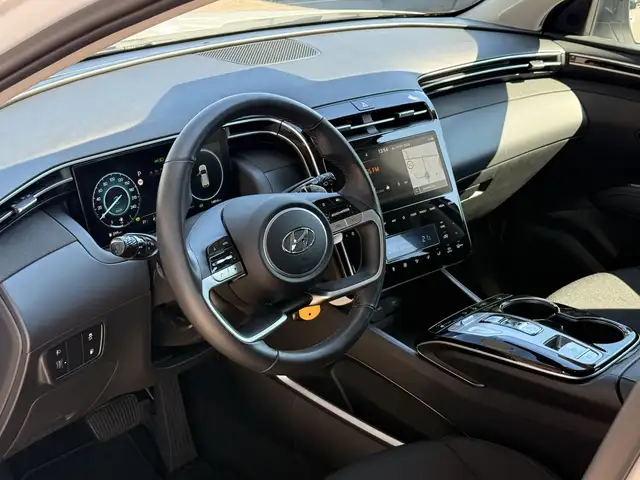 Hyundai Tucson view 2