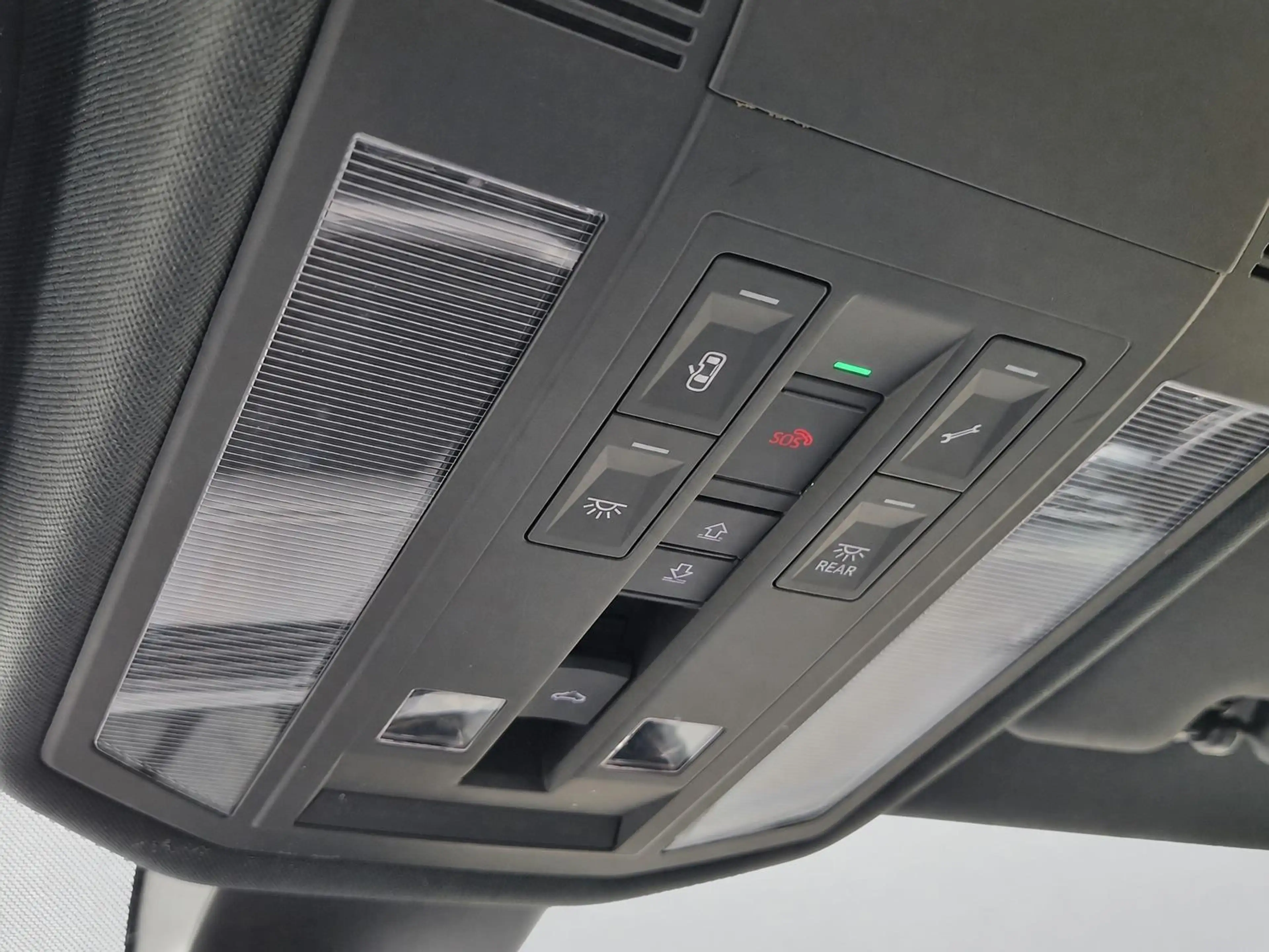 Volkswagen Touareg 3.0 TSi eHybrid 4MOTION PHEV LUCHTVERING TREKHAAK — photo 31