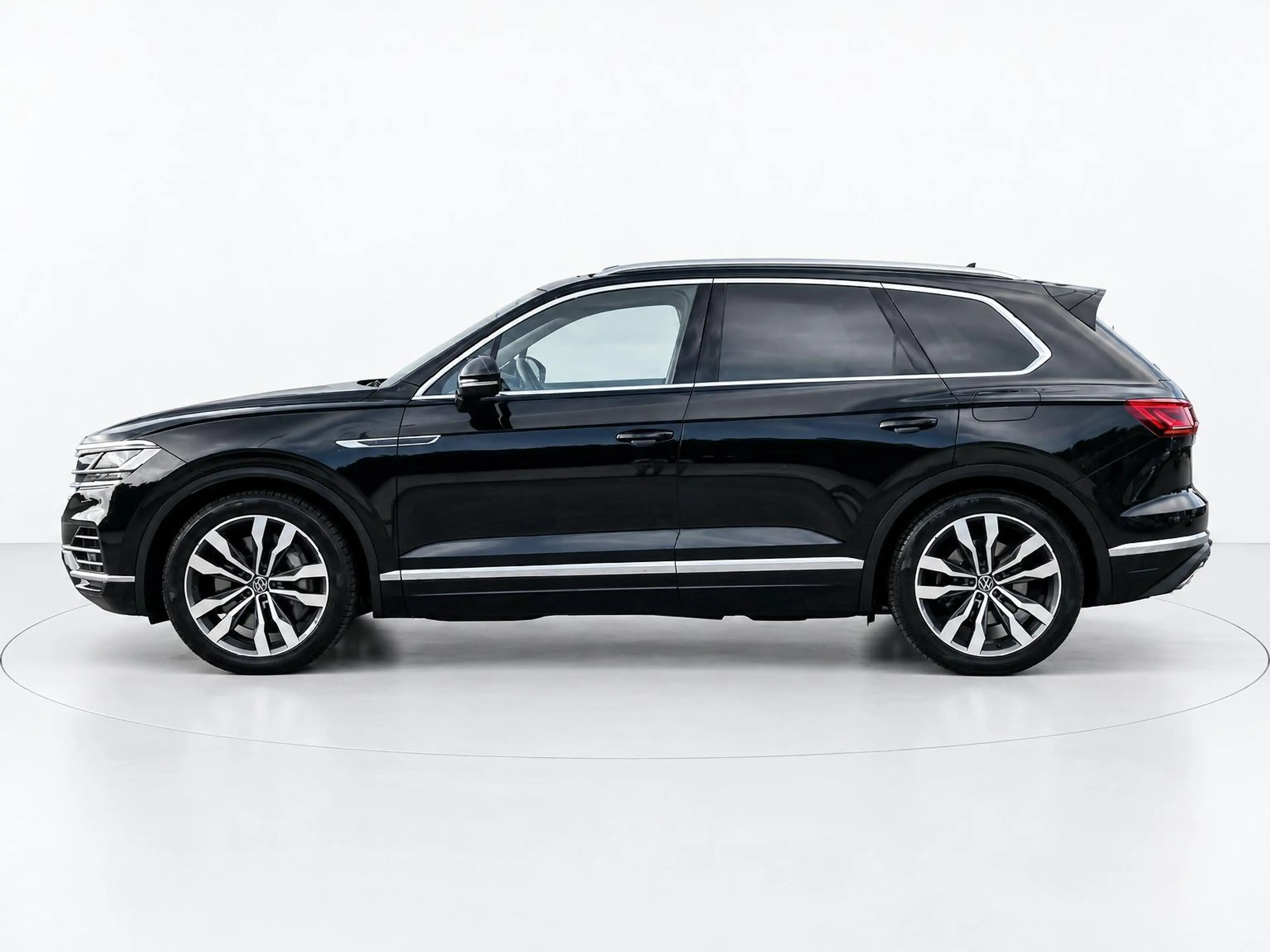 Volkswagen Touareg 3.0 TSi eHybrid 4MOTION PHEV LUCHTVERING TREKHAAK — photo 4