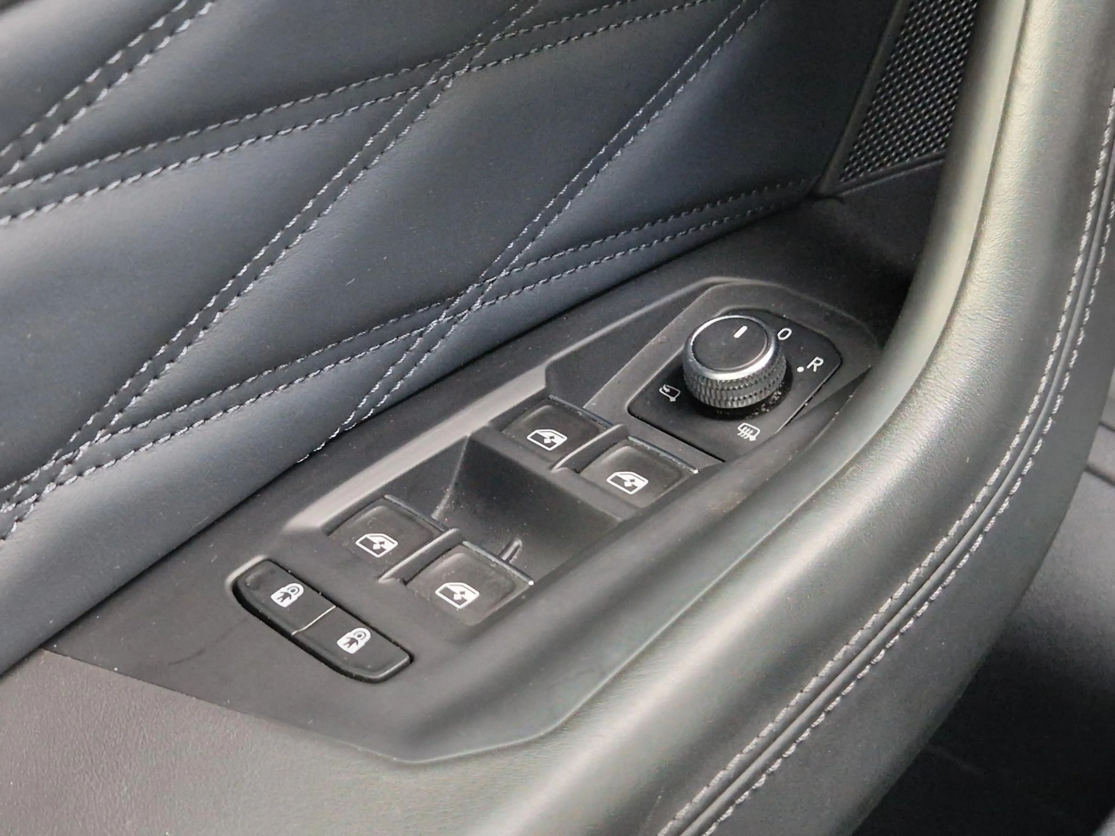 Volkswagen Touareg 3.0 TSi eHybrid 4MOTION PHEV LUCHTVERING TREKHAAK — photo 21