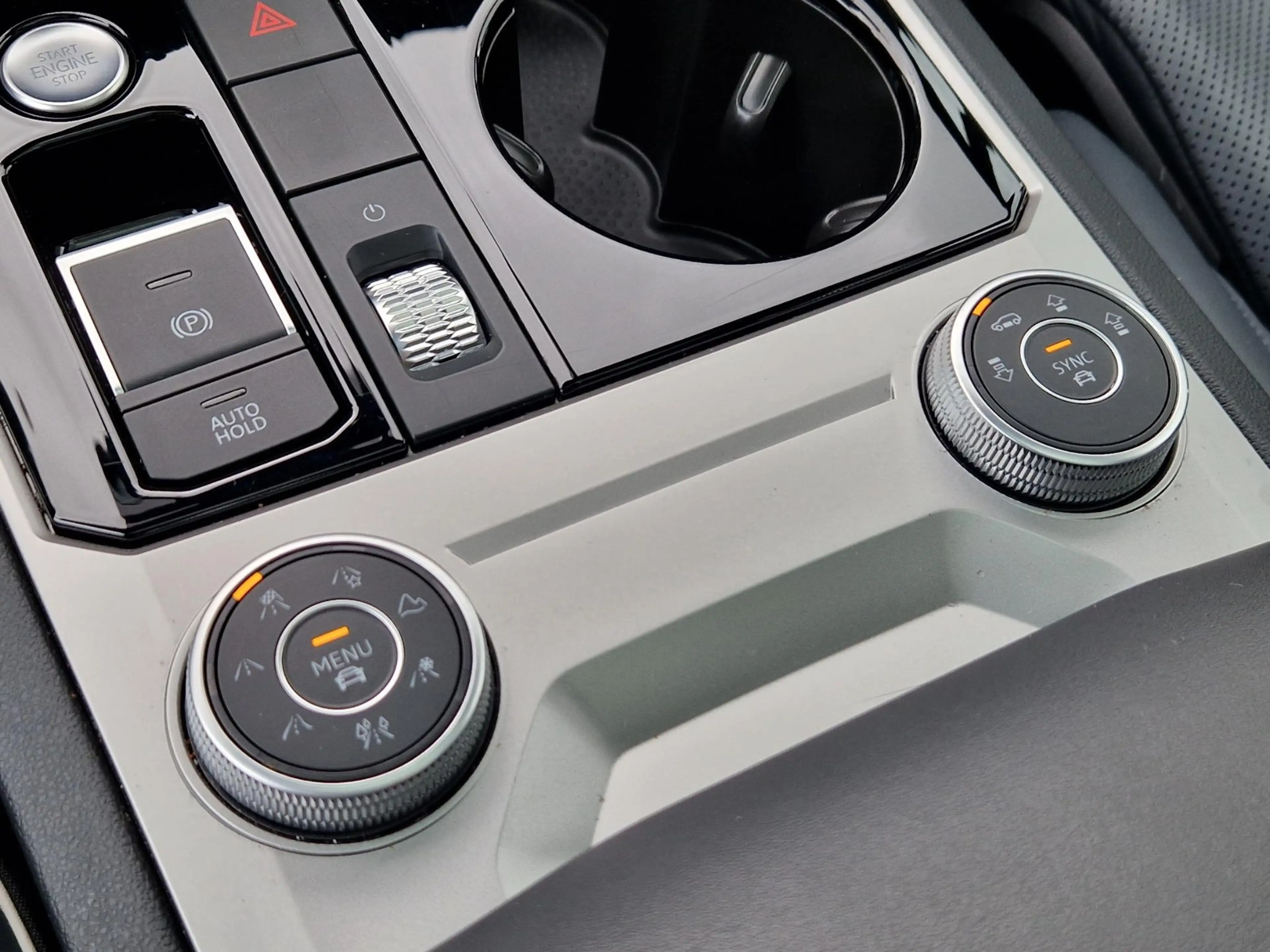 Volkswagen Touareg 3.0 TSi eHybrid 4MOTION PHEV LUCHTVERING TREKHAAK — photo 29