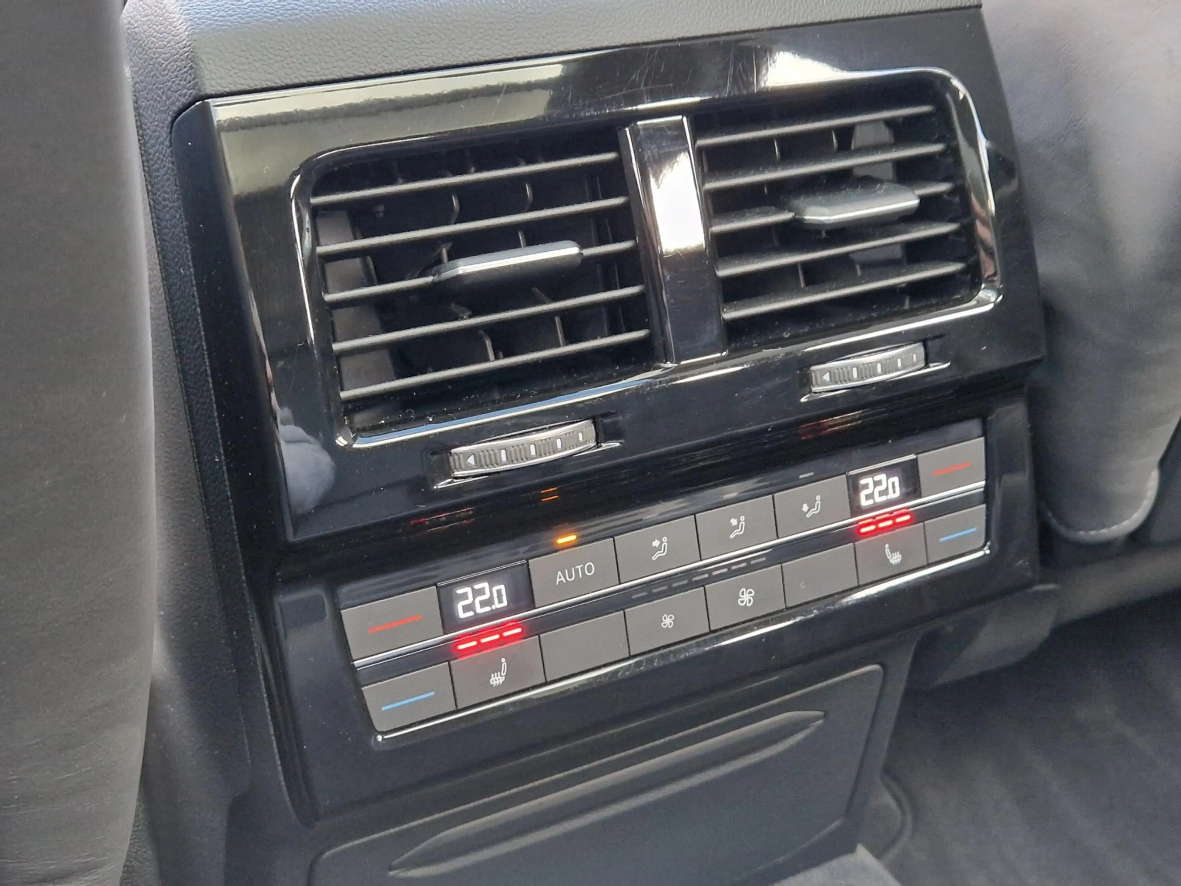 Volkswagen Touareg 3.0 TSi eHybrid 4MOTION PHEV LUCHTVERING TREKHAAK — photo 12