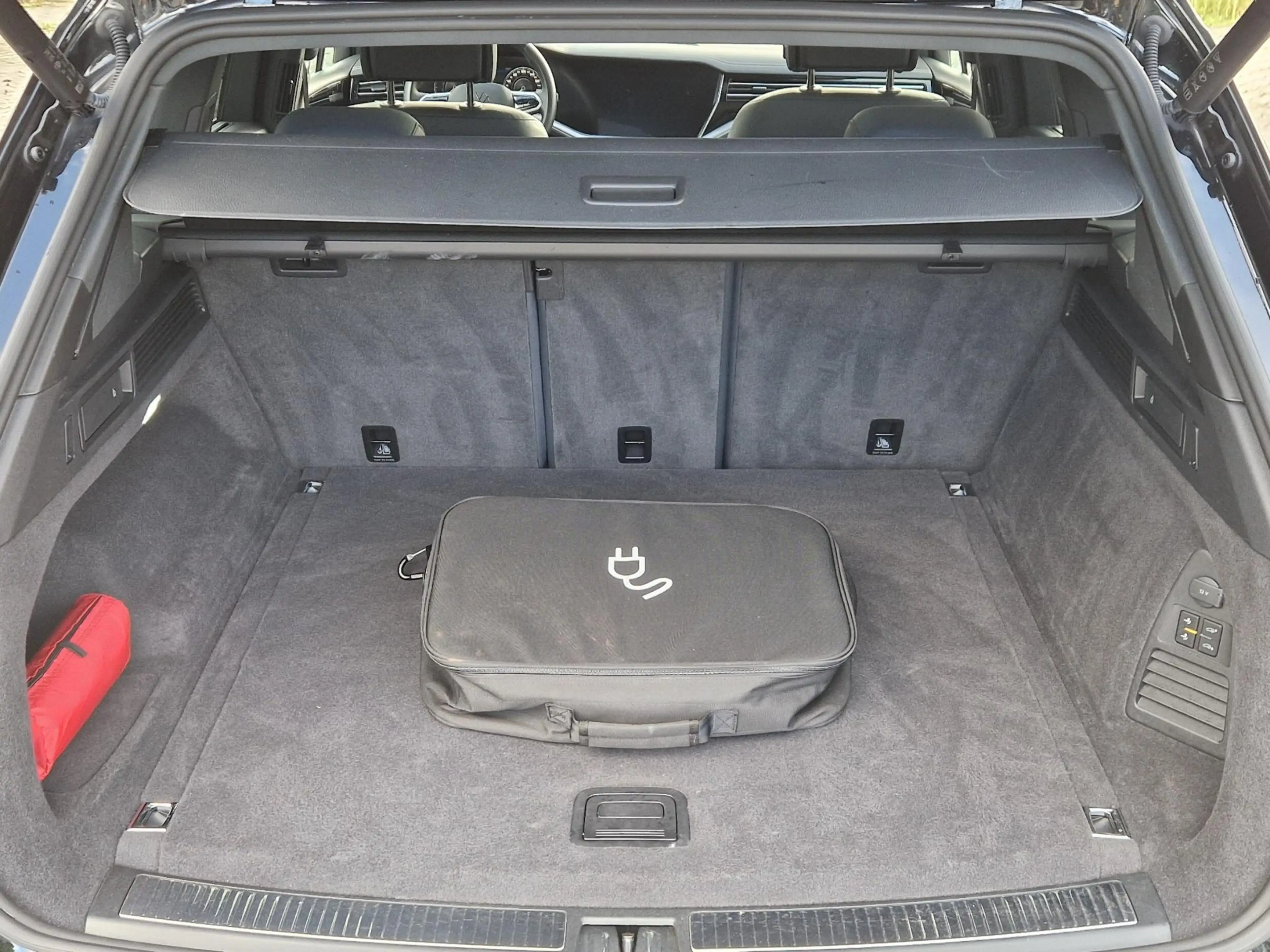 Volkswagen Touareg 3.0 TSi eHybrid 4MOTION PHEV LUCHTVERING TREKHAAK — photo 34