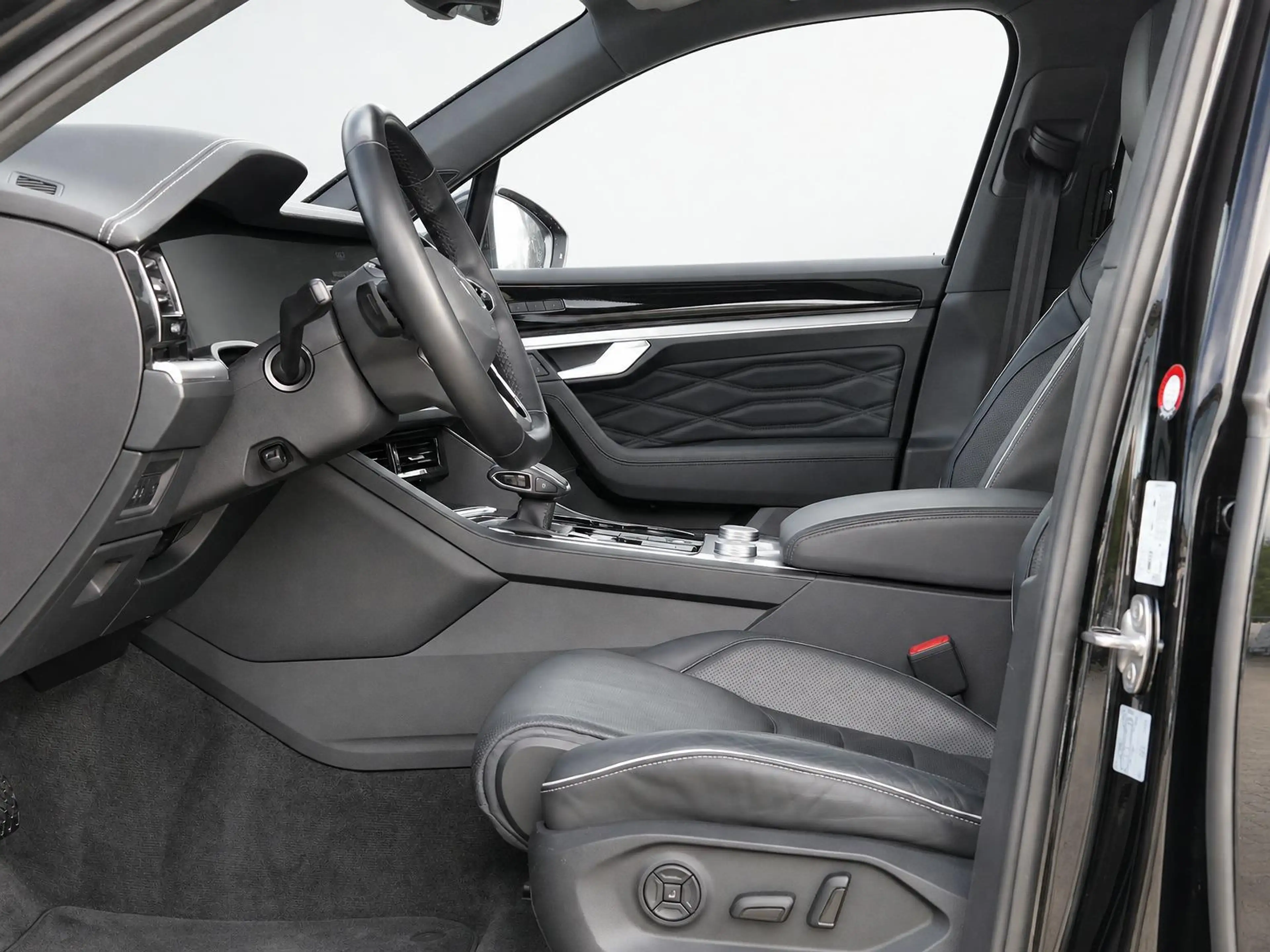 Volkswagen Touareg 3.0 TSi eHybrid 4MOTION PHEV LUCHTVERING TREKHAAK — photo 9