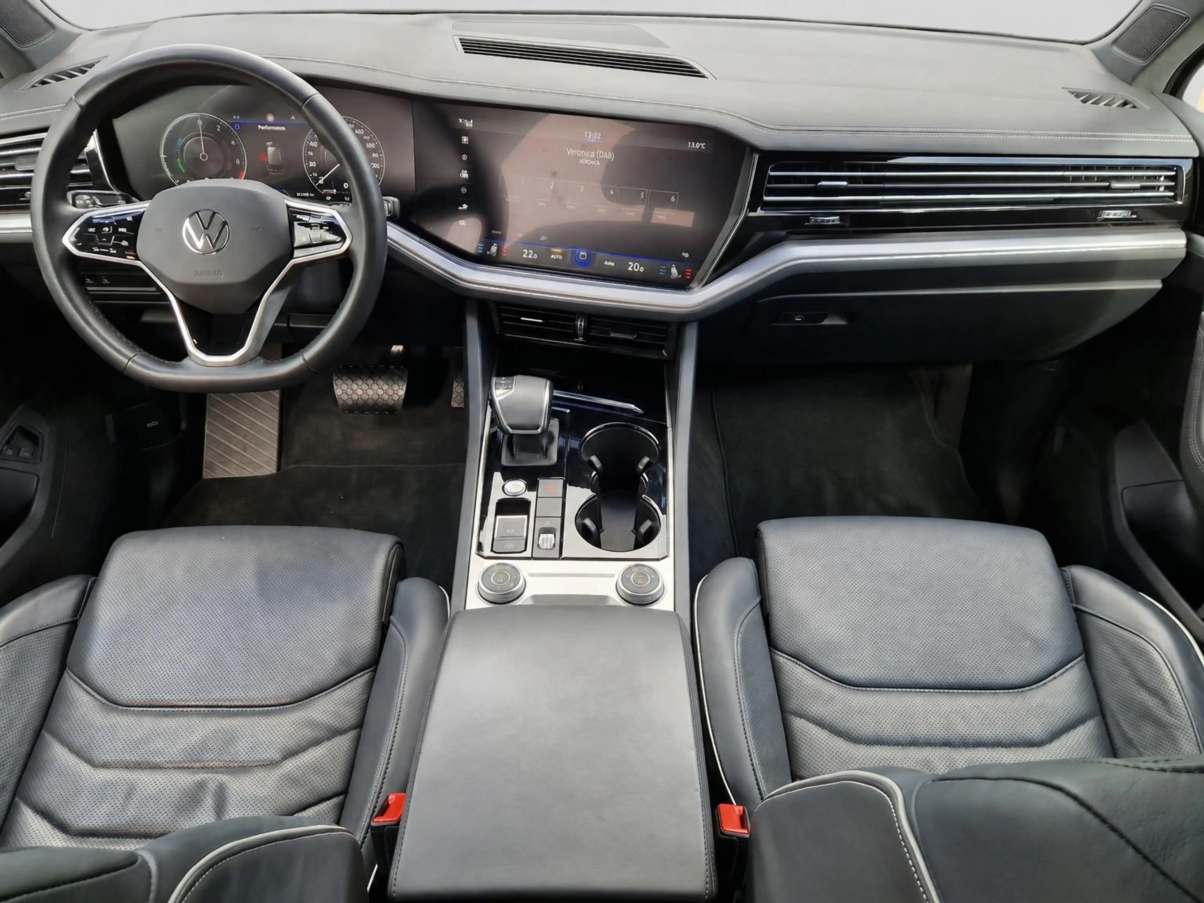 Volkswagen Touareg 3.0 TSi eHybrid 4MOTION PHEV LUCHTVERING TREKHAAK — photo 15