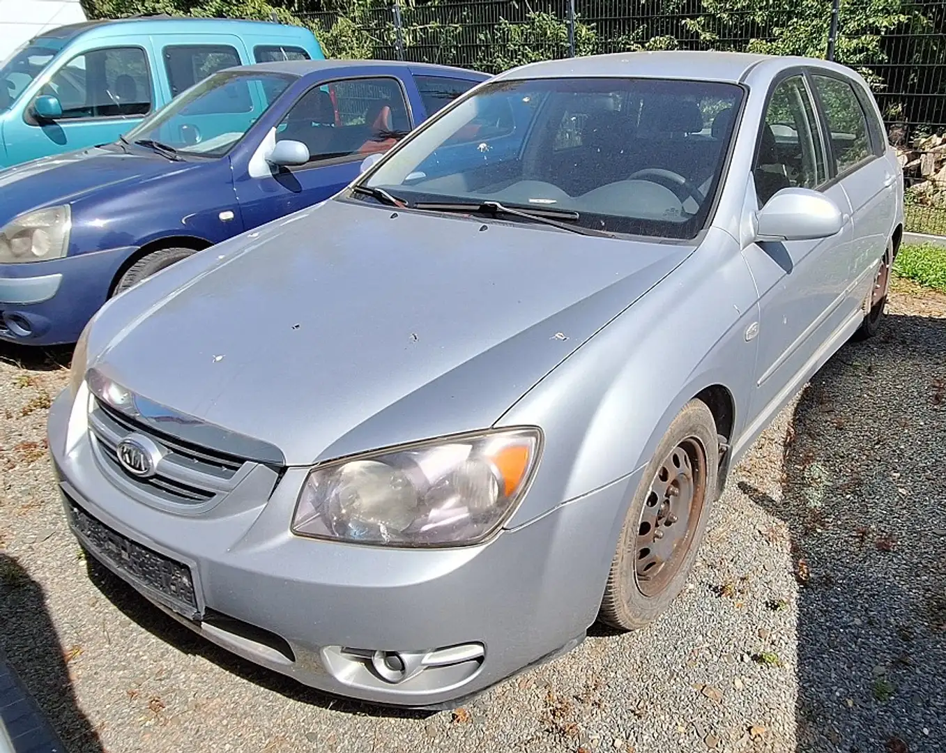Kia Cerato Cerato Fließheck Diesel 1.5 CRDi LX Silber - 2