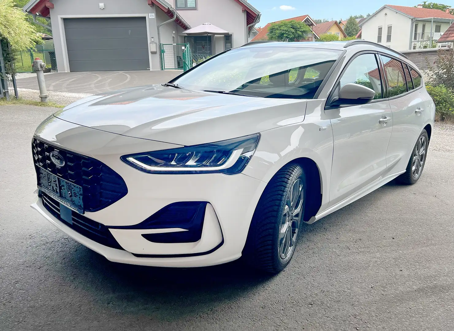 Ford Focus Focus Turnier 1,0 EcoBoost Hybrid ST-Line Weiß - 2