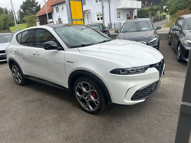 Imagine Alfa Romeo Tonale Veloce Plug-In-Hybrid AWD Panoramaglasdach 20"Rad