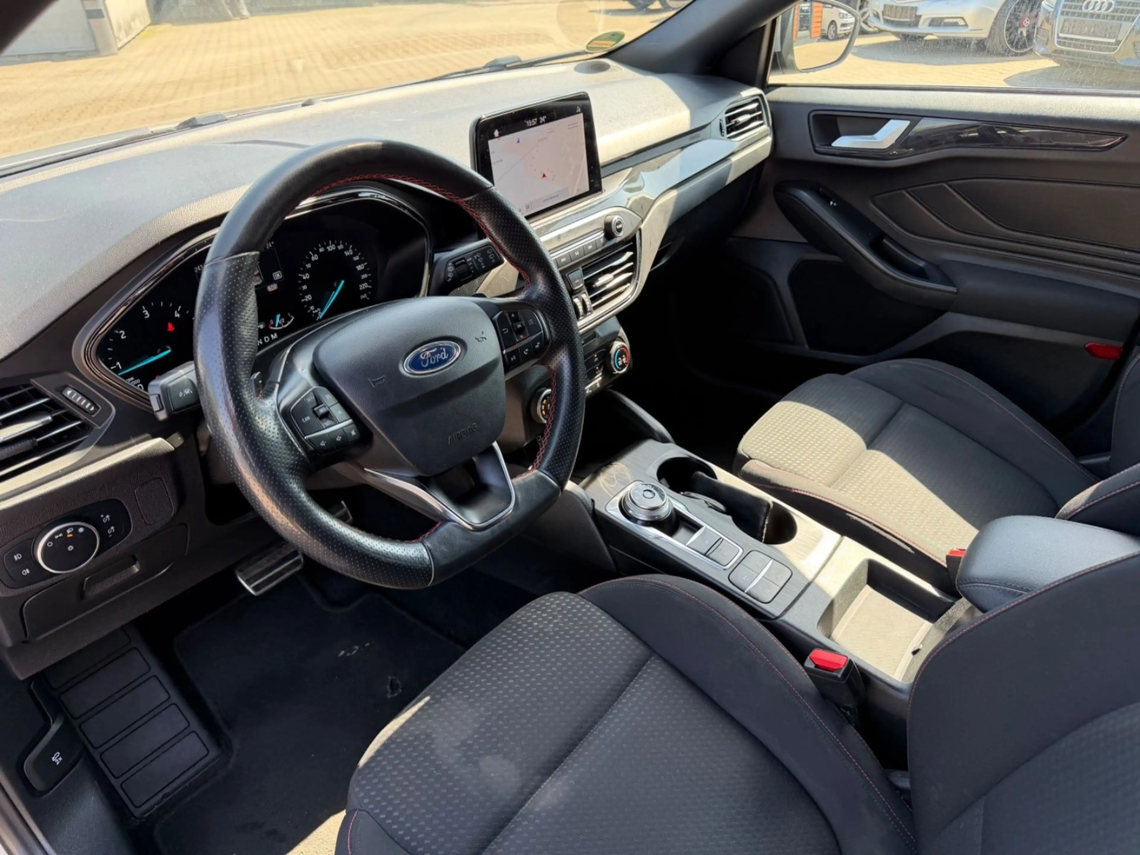 Ford Focus Turnier ST-Line/EURO6/TEMPO/LED/NAVI/KLIMA — photo 10