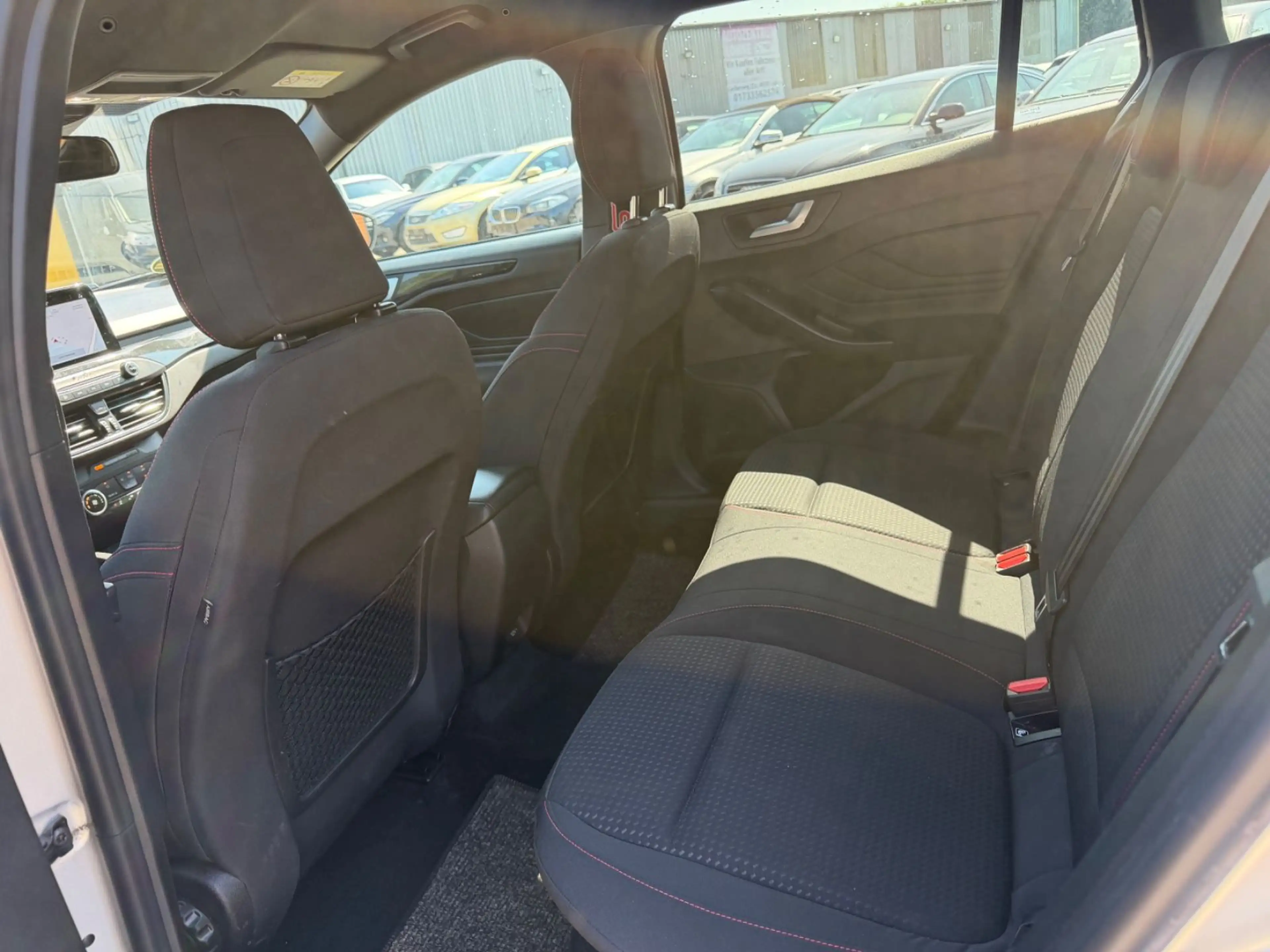 Ford Focus Turnier ST-Line/EURO6/TEMPO/LED/NAVI/KLIMA — photo 11