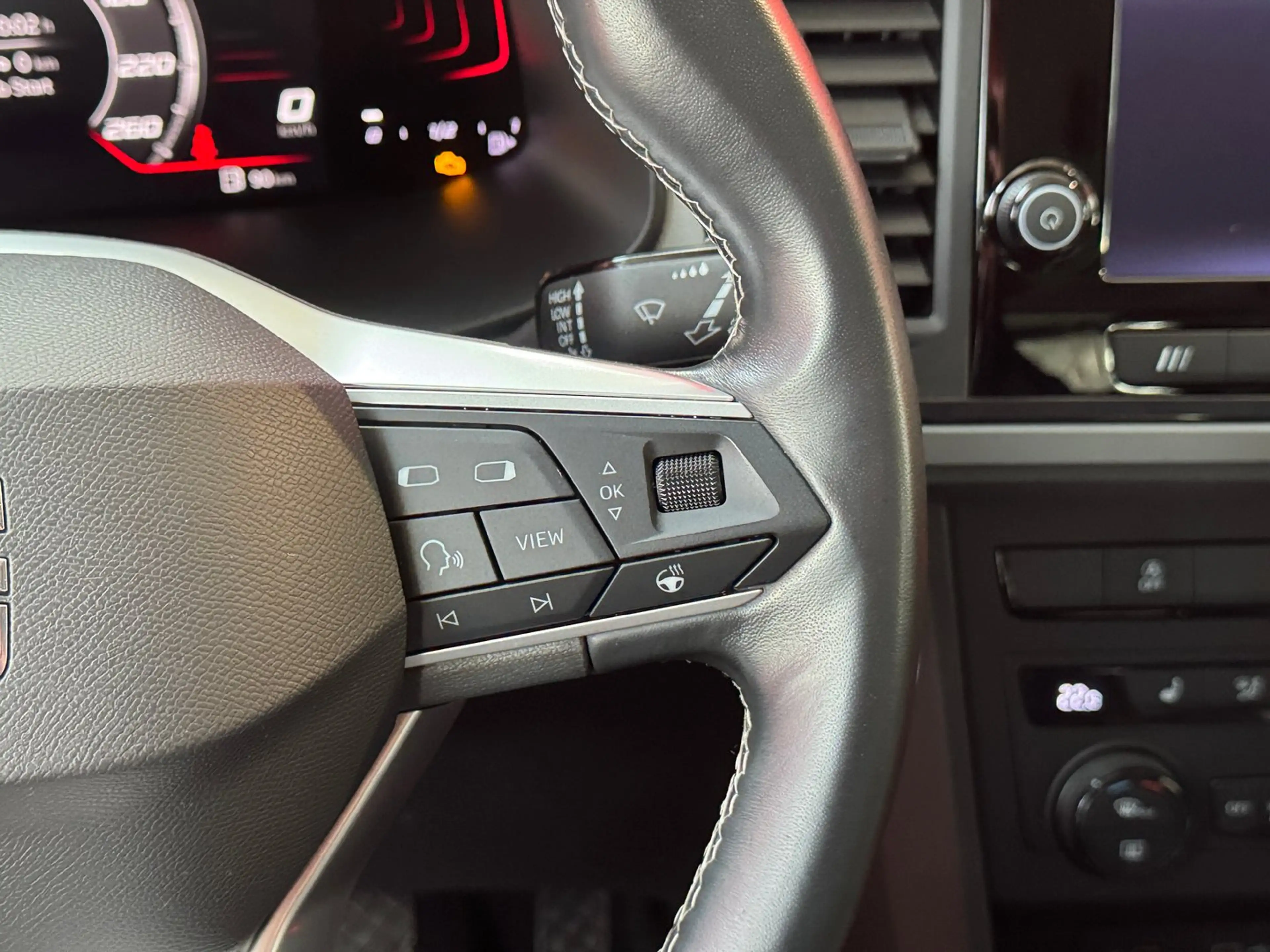 SEAT Ateca Reference 1.0 TSI — photo 12