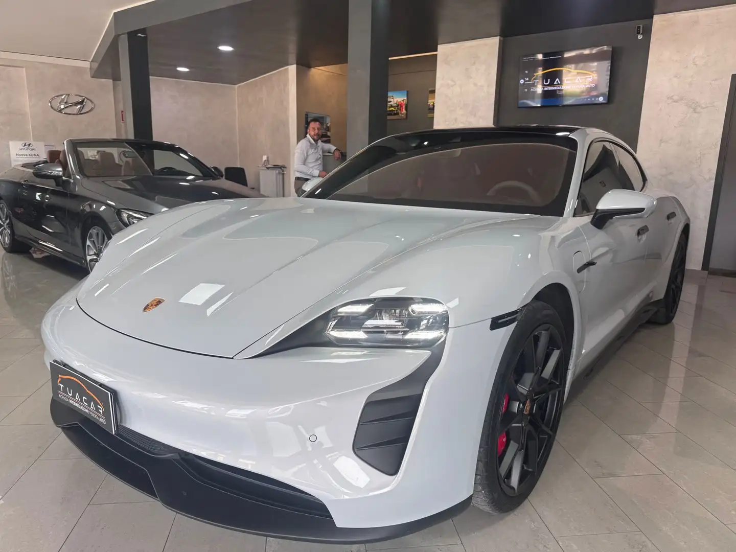 Porsche Taycan GTS Bianco - 2