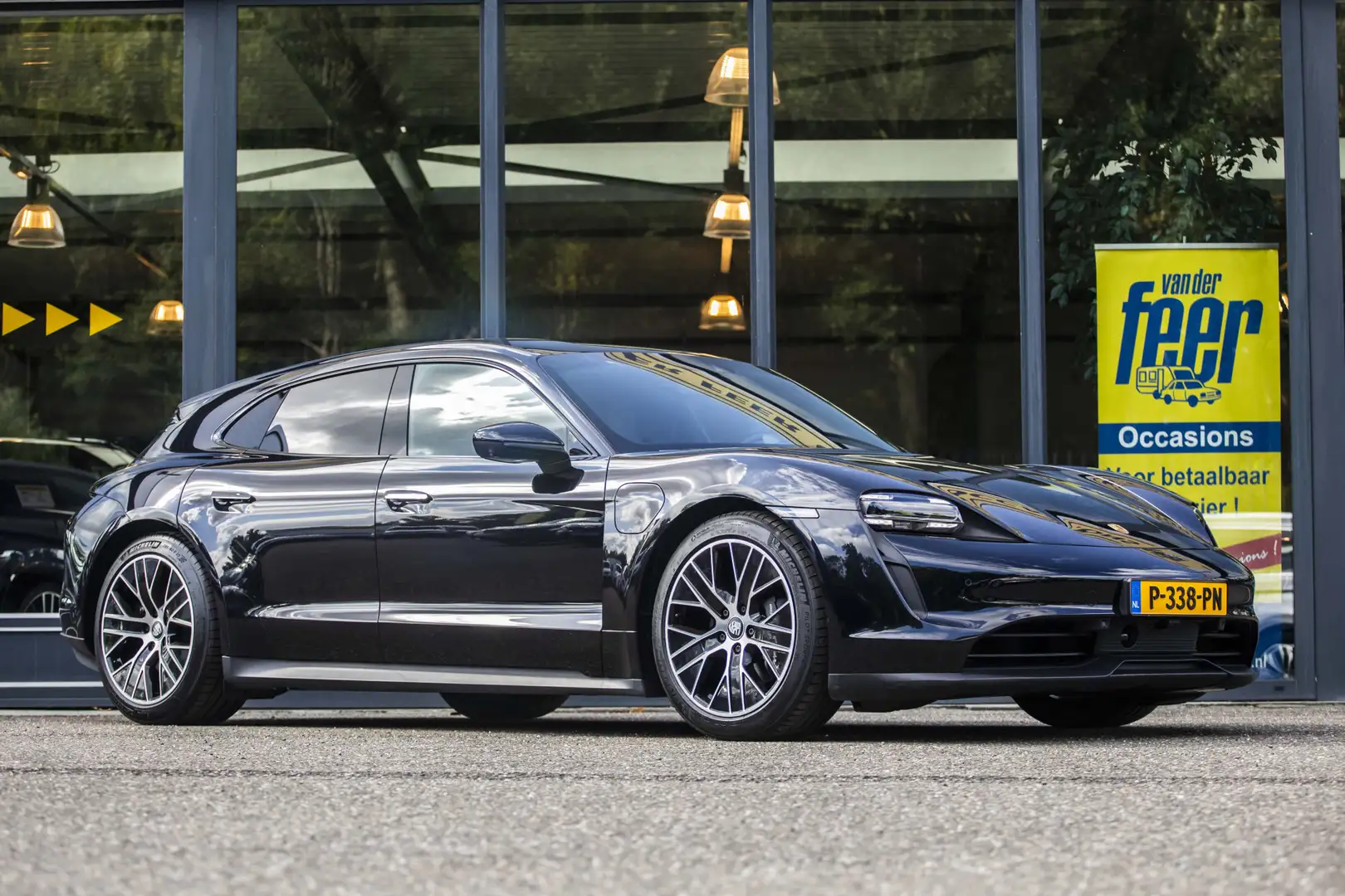 Porsche Taycan Sport Turismo Sport Chrono 79 kWh Zwart - 1