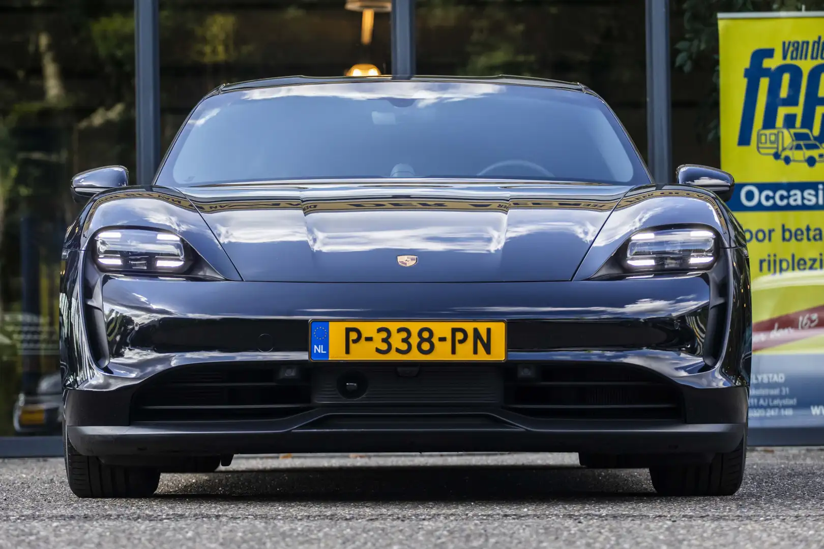 Porsche Taycan Sport Turismo Sport Chrono 79 kWh Zwart - 2