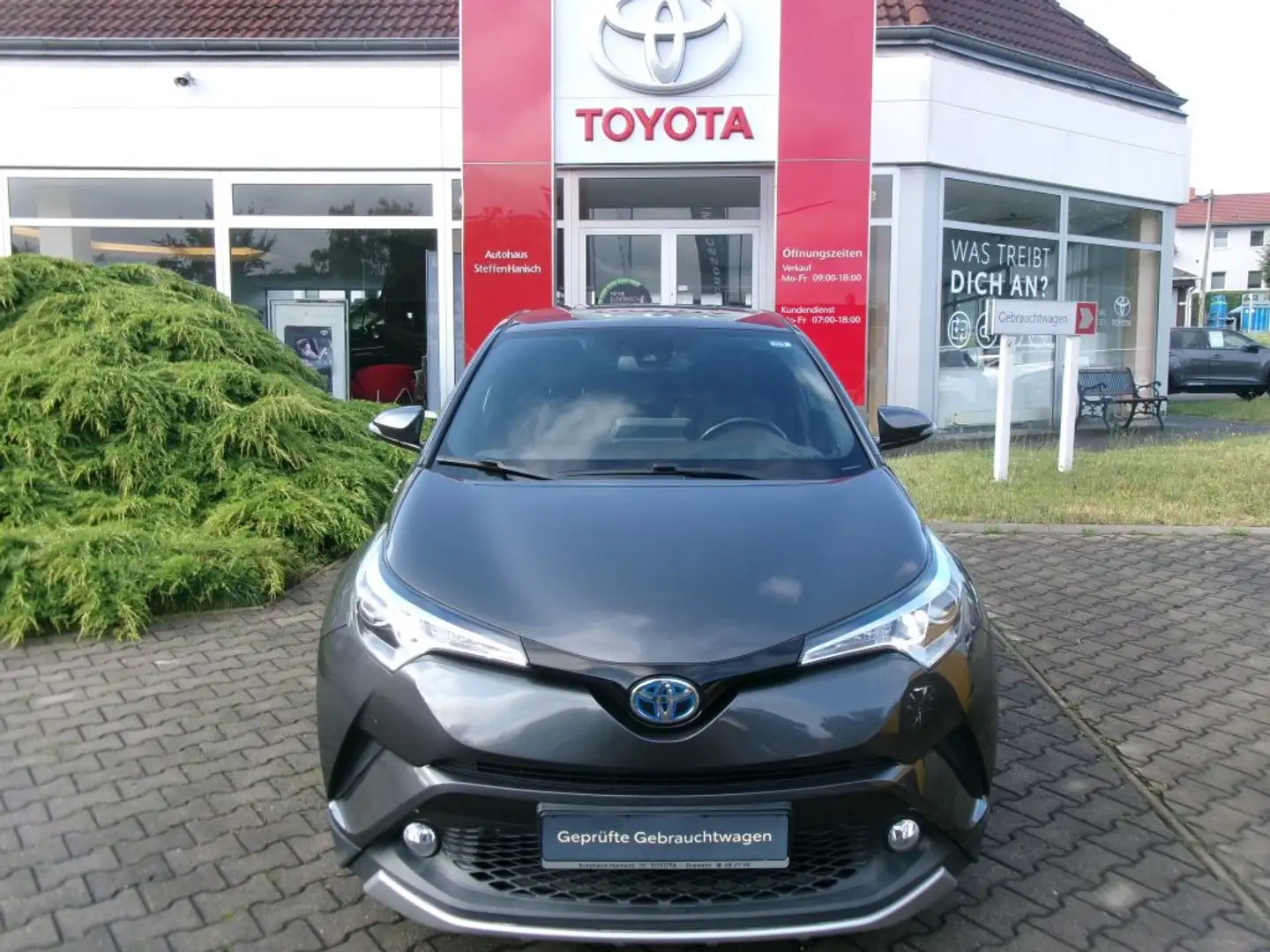 Toyota C-HR Hybrid Lounge Grey - 2