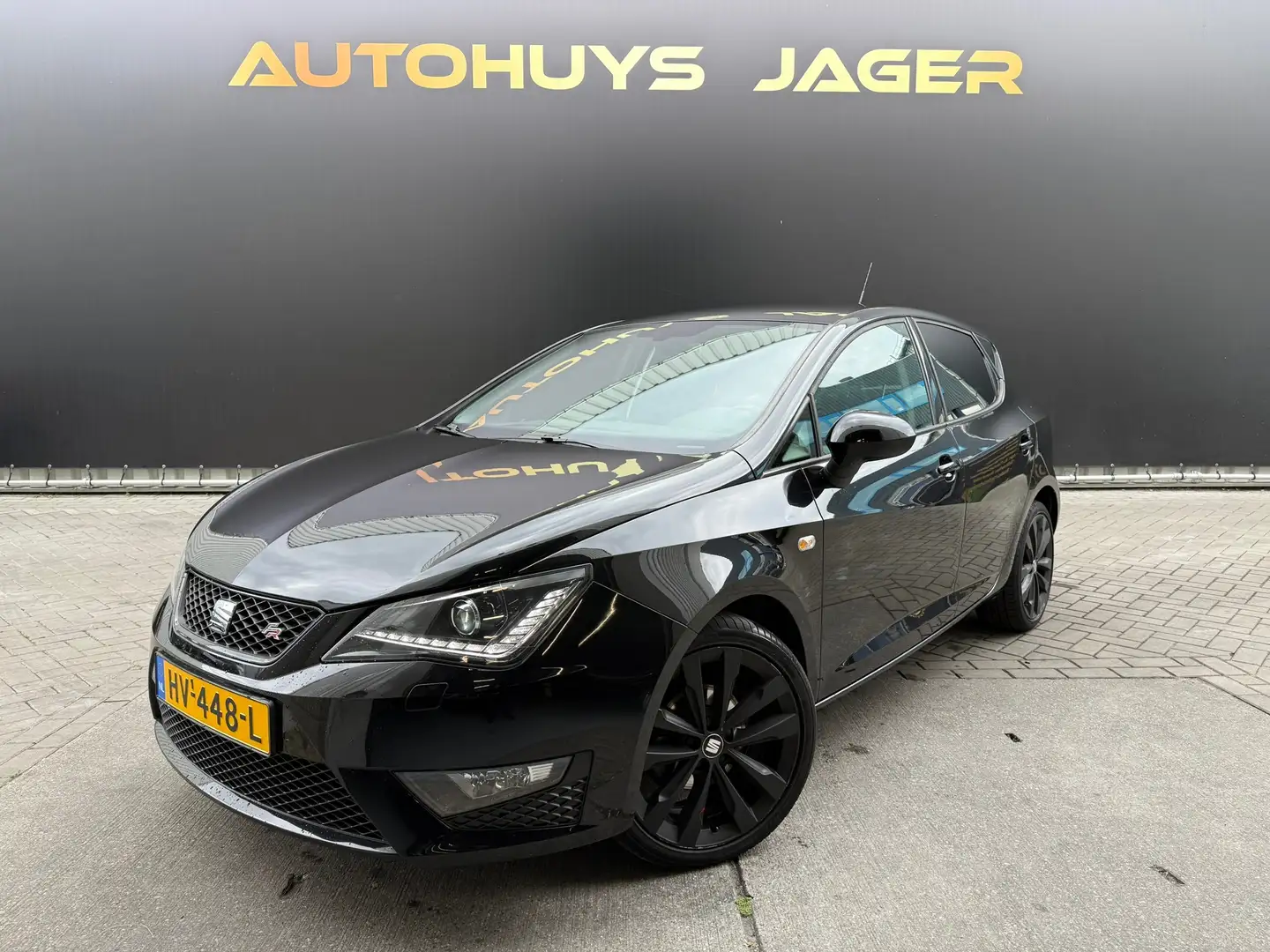 SEAT Ibiza 1.0 EcoTSI FR Connect Zwart - 1