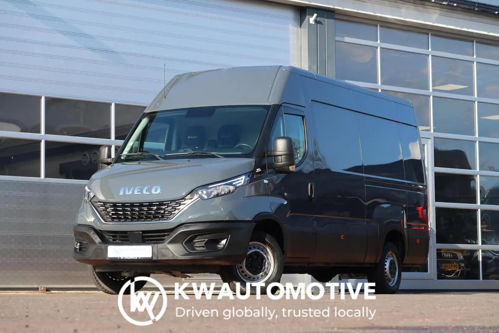 Iveco Daily 35S18HV 3.0 35 L2 H2 AUT/ LED/ CAMERA/ 3.5T/ CRUIS Gris - 1