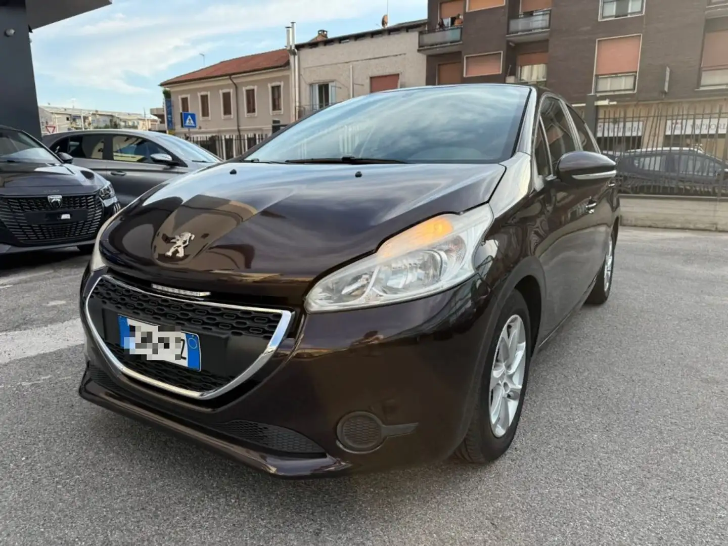 Peugeot 208 1.4 VTi 95CV 5p. Active Marrone - 1