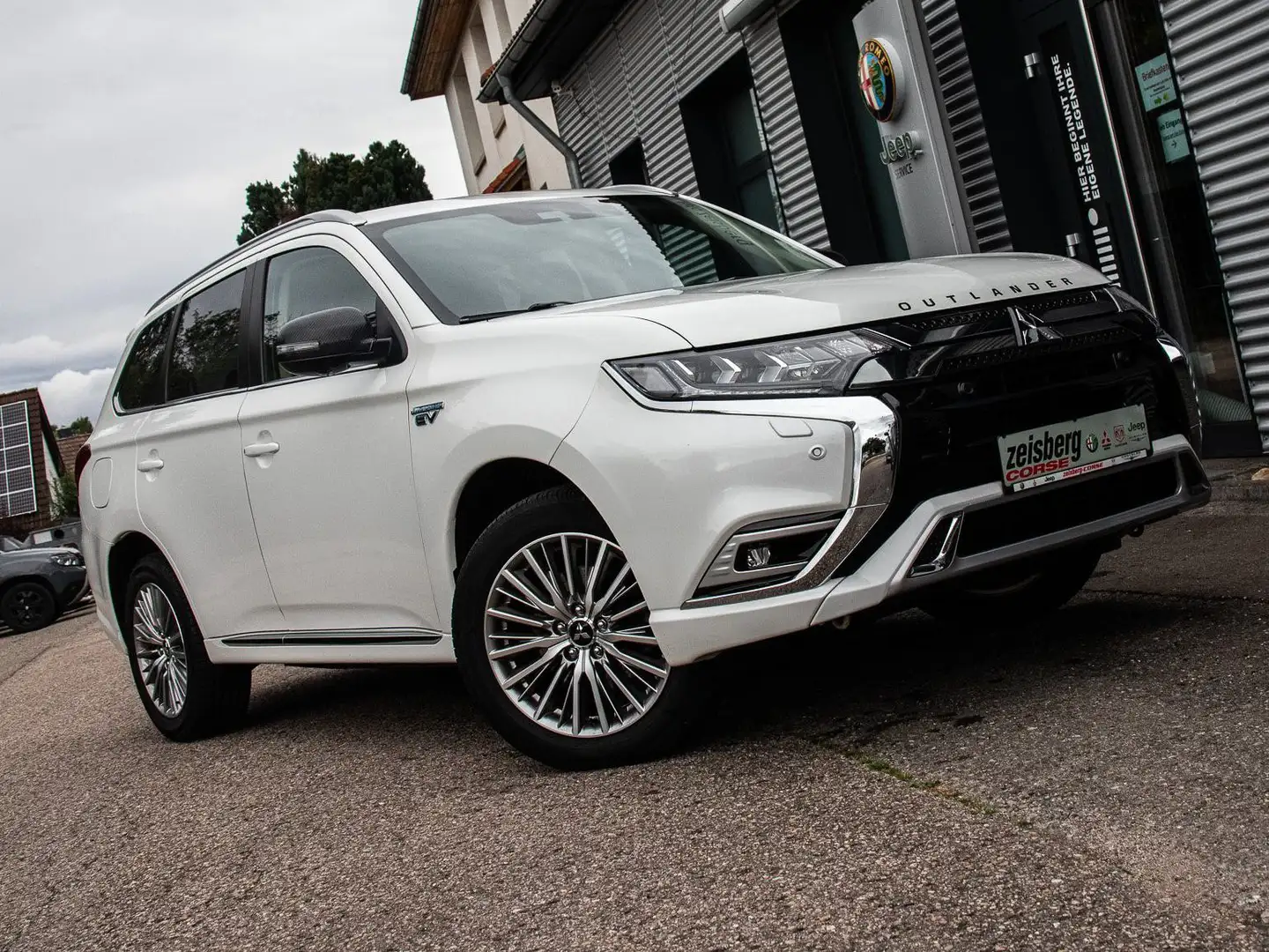 Mitsubishi Outlander Outlander 2.4 PHEV Plus 4WD Bi-LED*ACC*Navi*Tech Weiß - 1