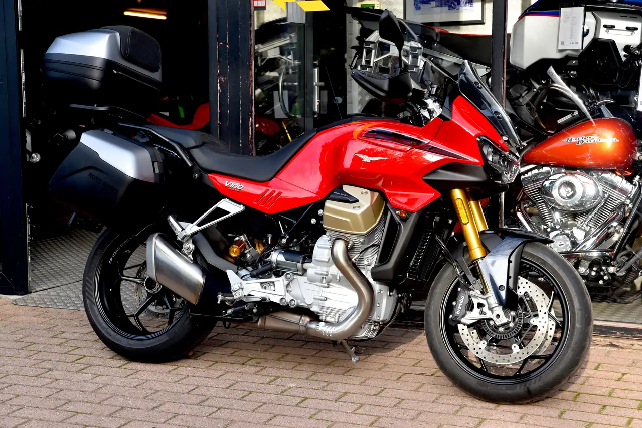 Moto Guzzi V 100