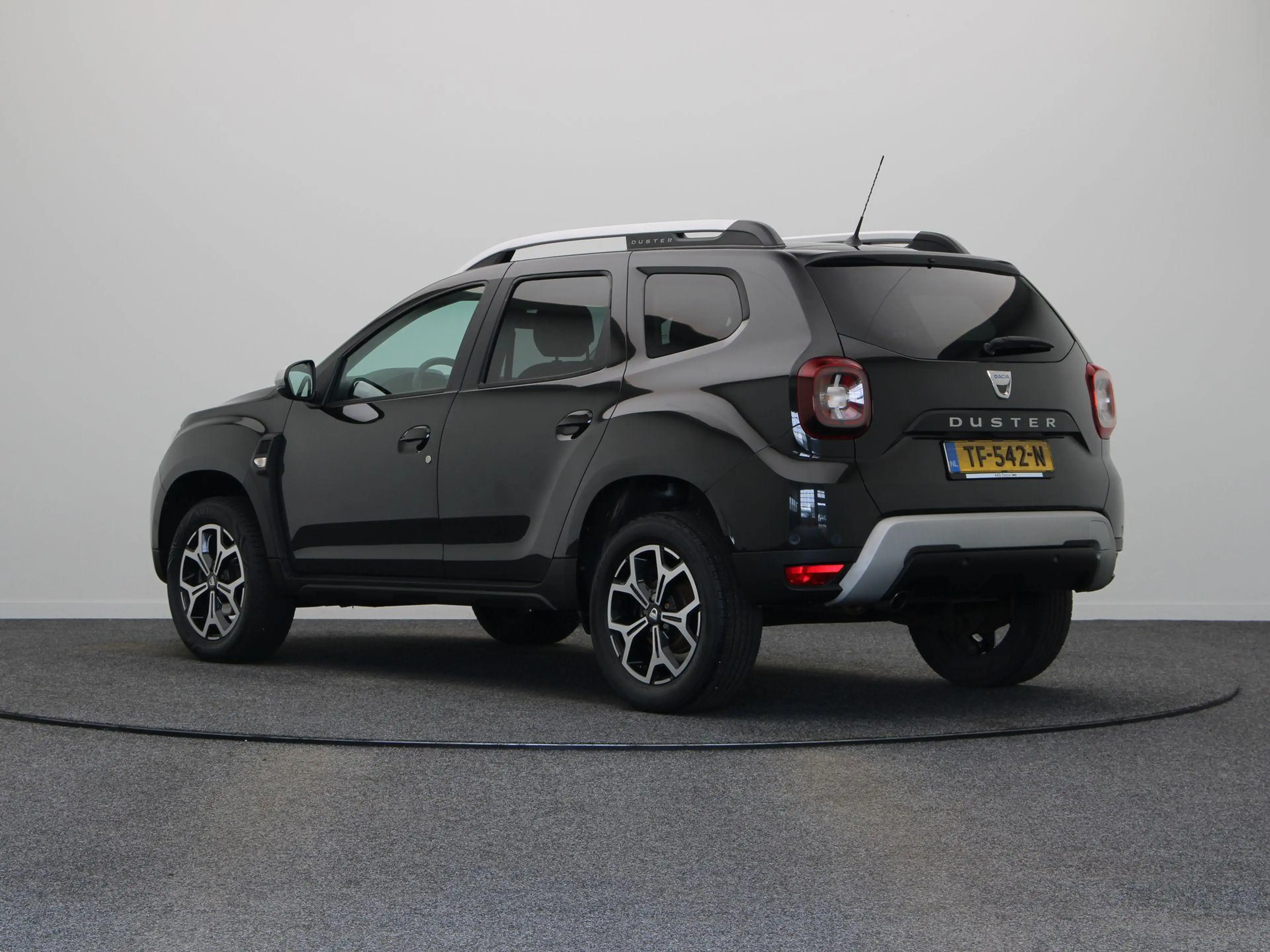 Dacia Duster TCe 125pk Prestige | Bullbar | Navigatie | Cruise — photo 2