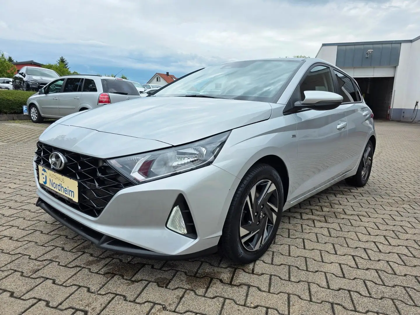 Hyundai i20 Edition 30 Automatik/Kamera/Lane Assist Argento - 1