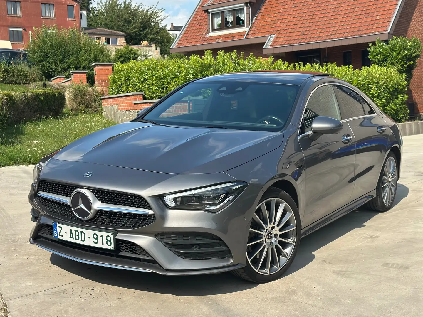 Mercedes-Benz CLA 250 CLA 250 e AMG *Toit/ Caméra 360/ LED* Garantie Grijs - 1