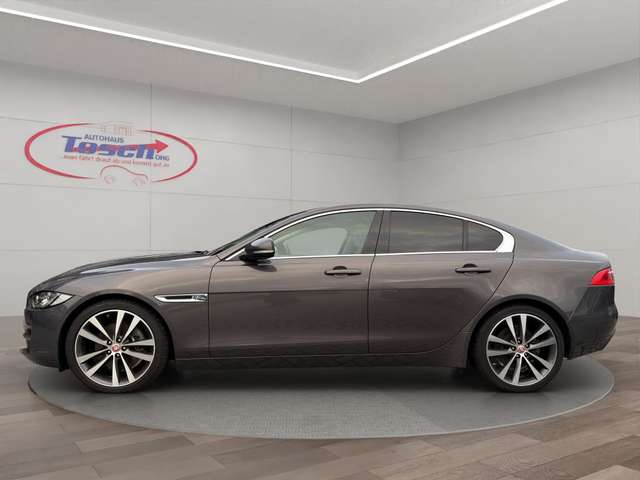 Jaguar XE 20d Aut. Portfolio