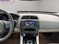 Jaguar XE 20d Aut. Portfolio Grau - thumbnail 9