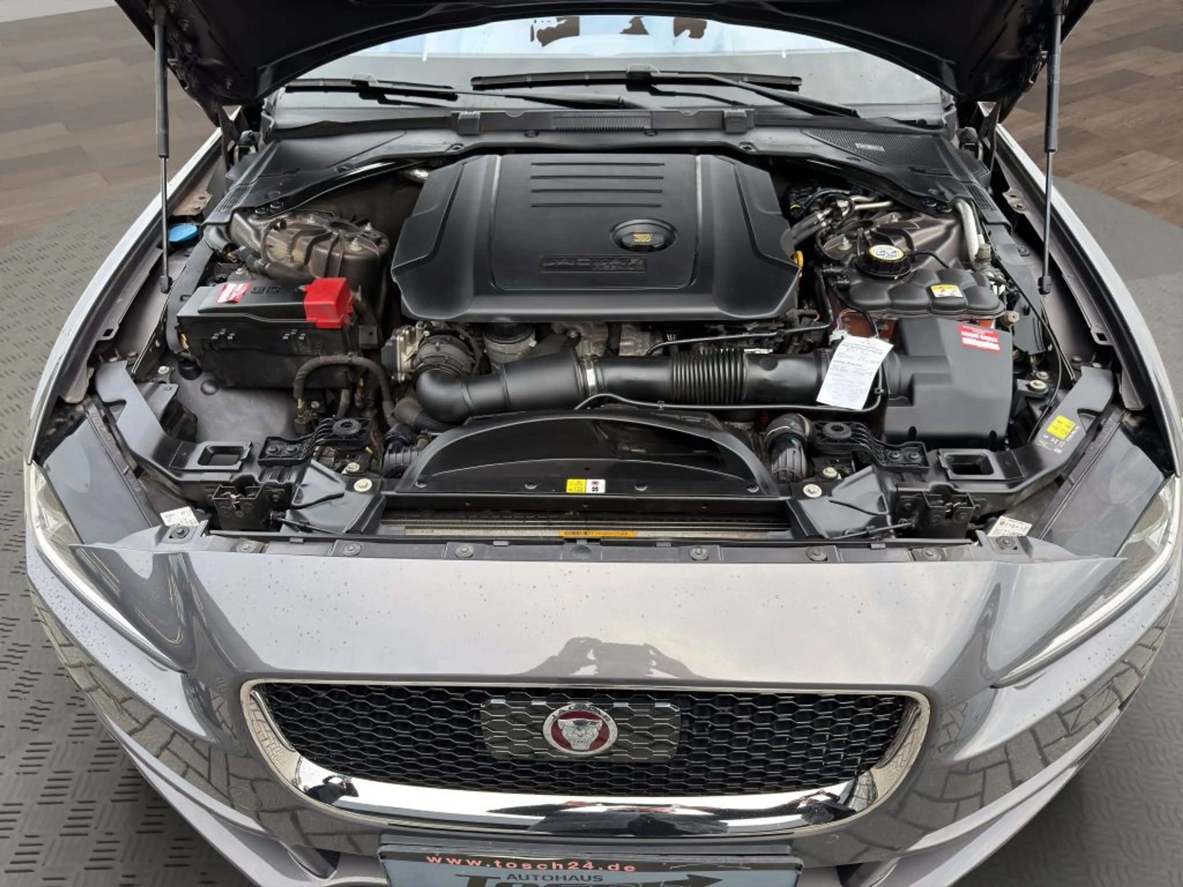 Jaguar XE 20d Aut. Portfolio — photo 10