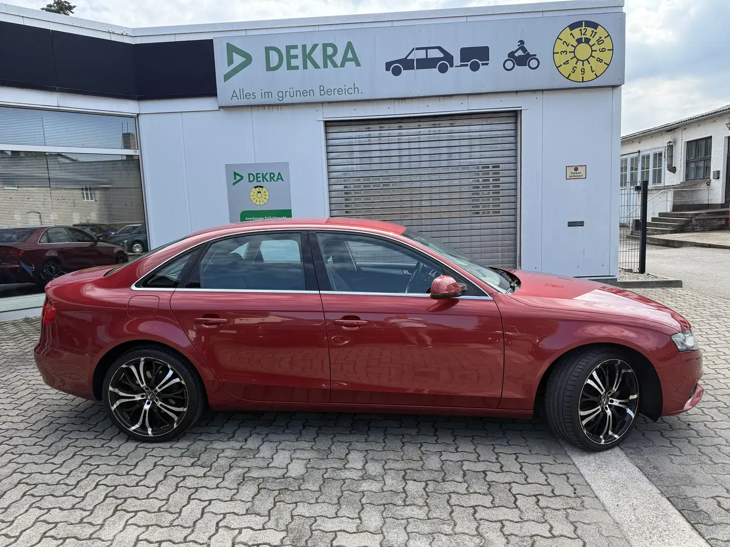 Audi A4 Ambiente 4trg. mit Klima/Navi/ABS/ESP/PDC/Alus/Met Rouge - 2